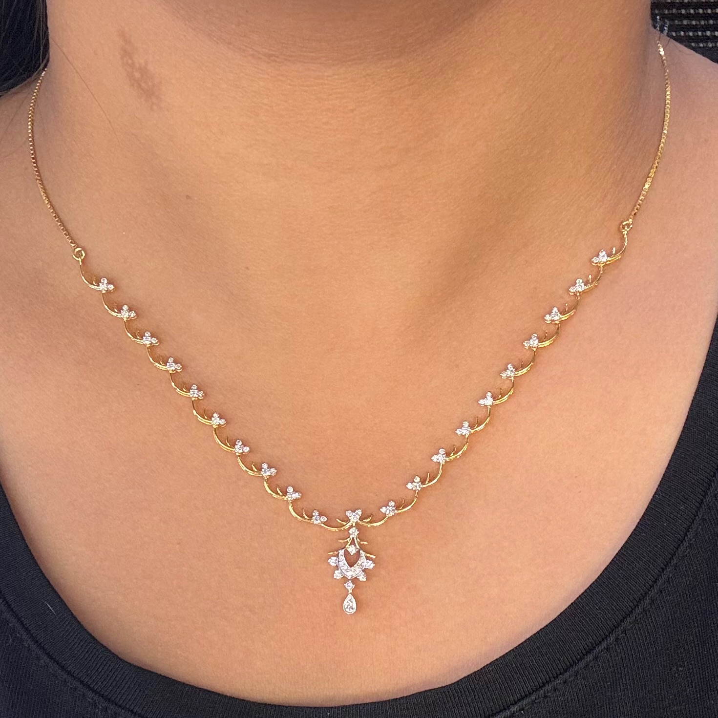 DIAMOND NECKLACE ( 9KT GOLD)
