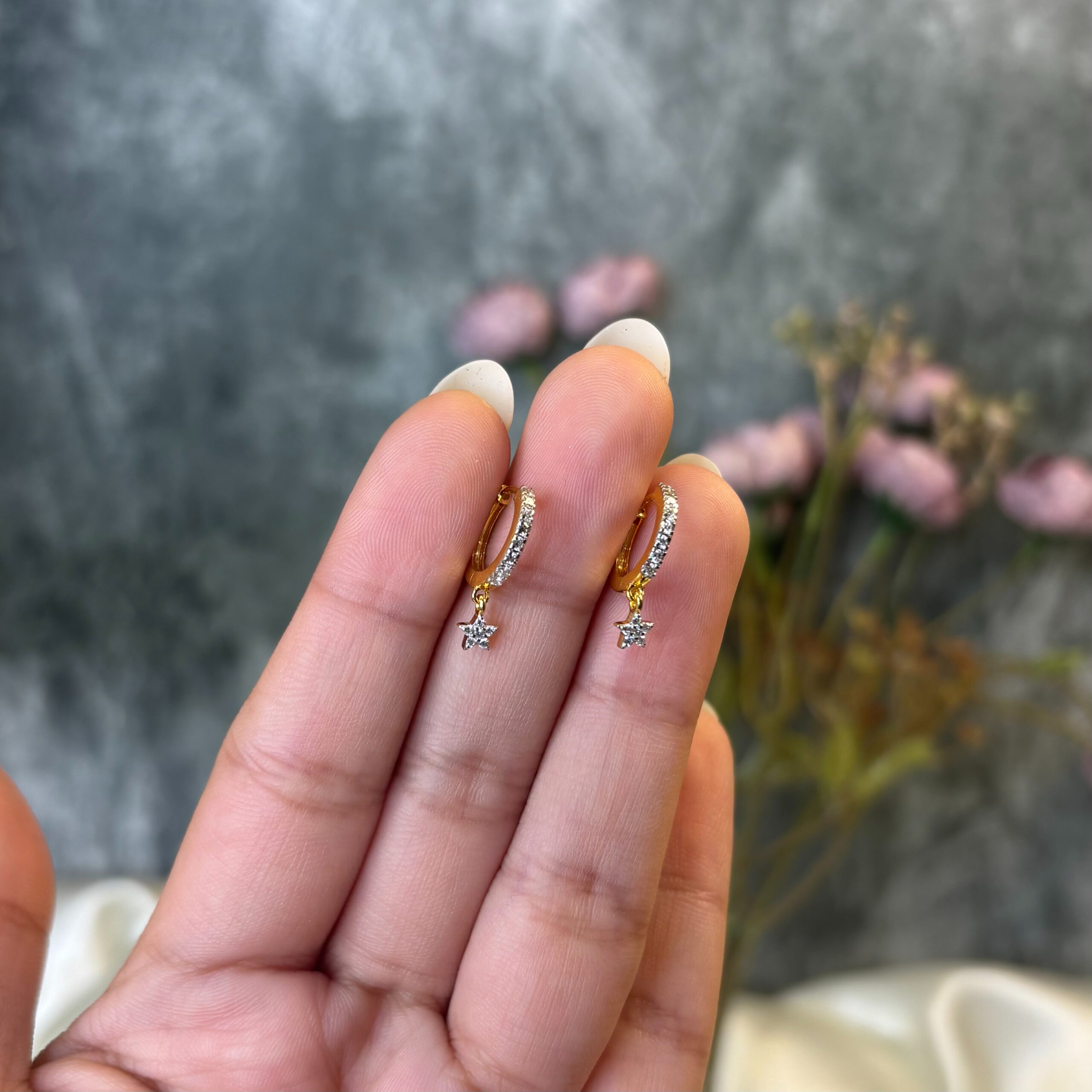 DIAMOND EARRING ( 18KT GOLD)