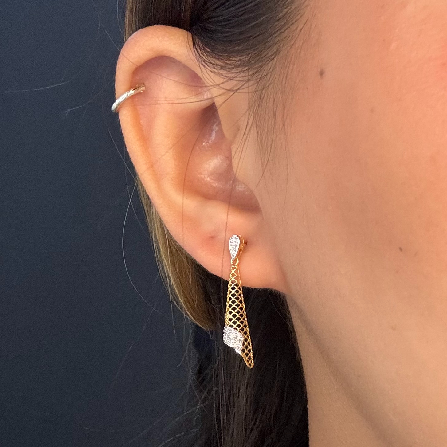 DIAMOND EARRING ( 18KT GOLD)