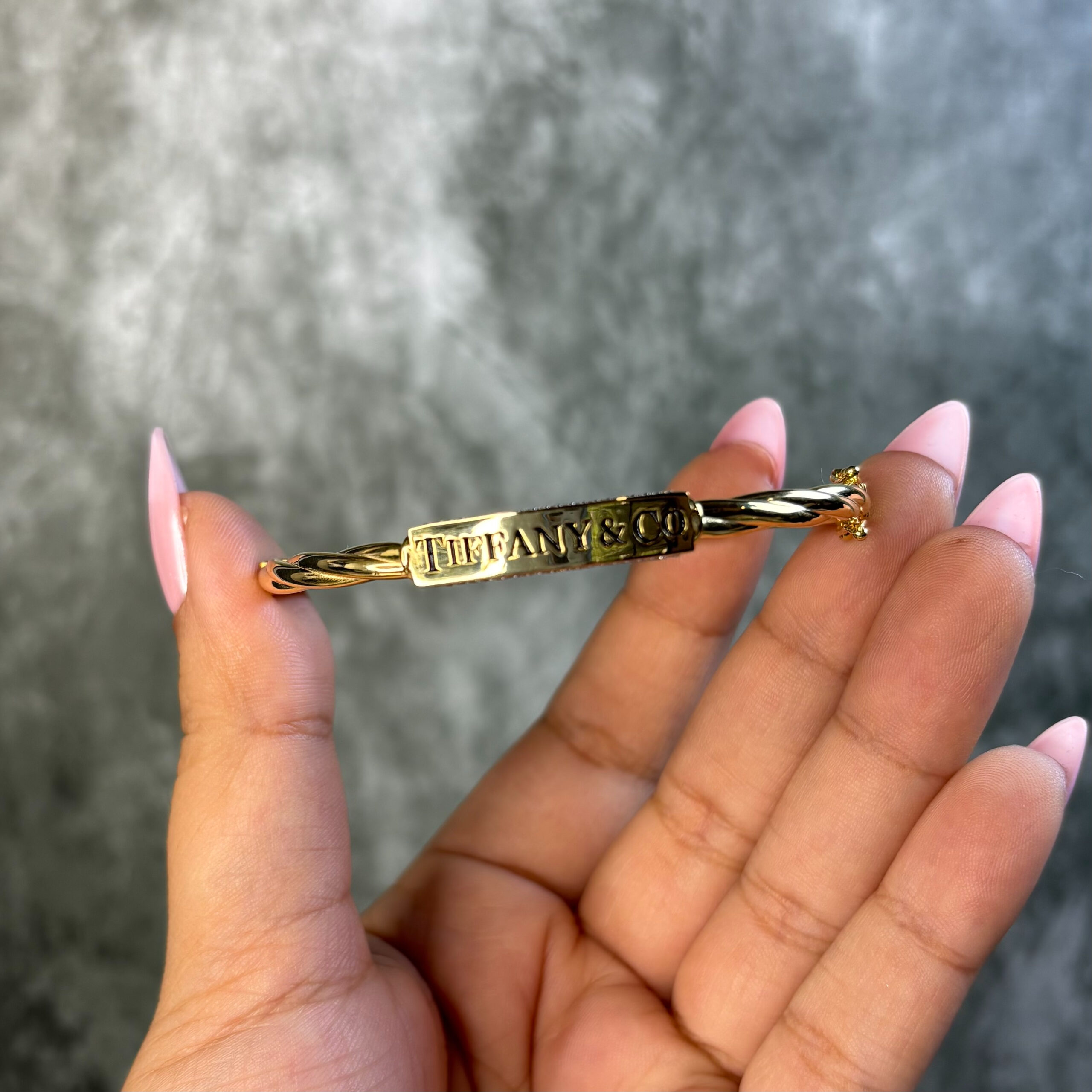 BANGLE ( 9KT GOLD)