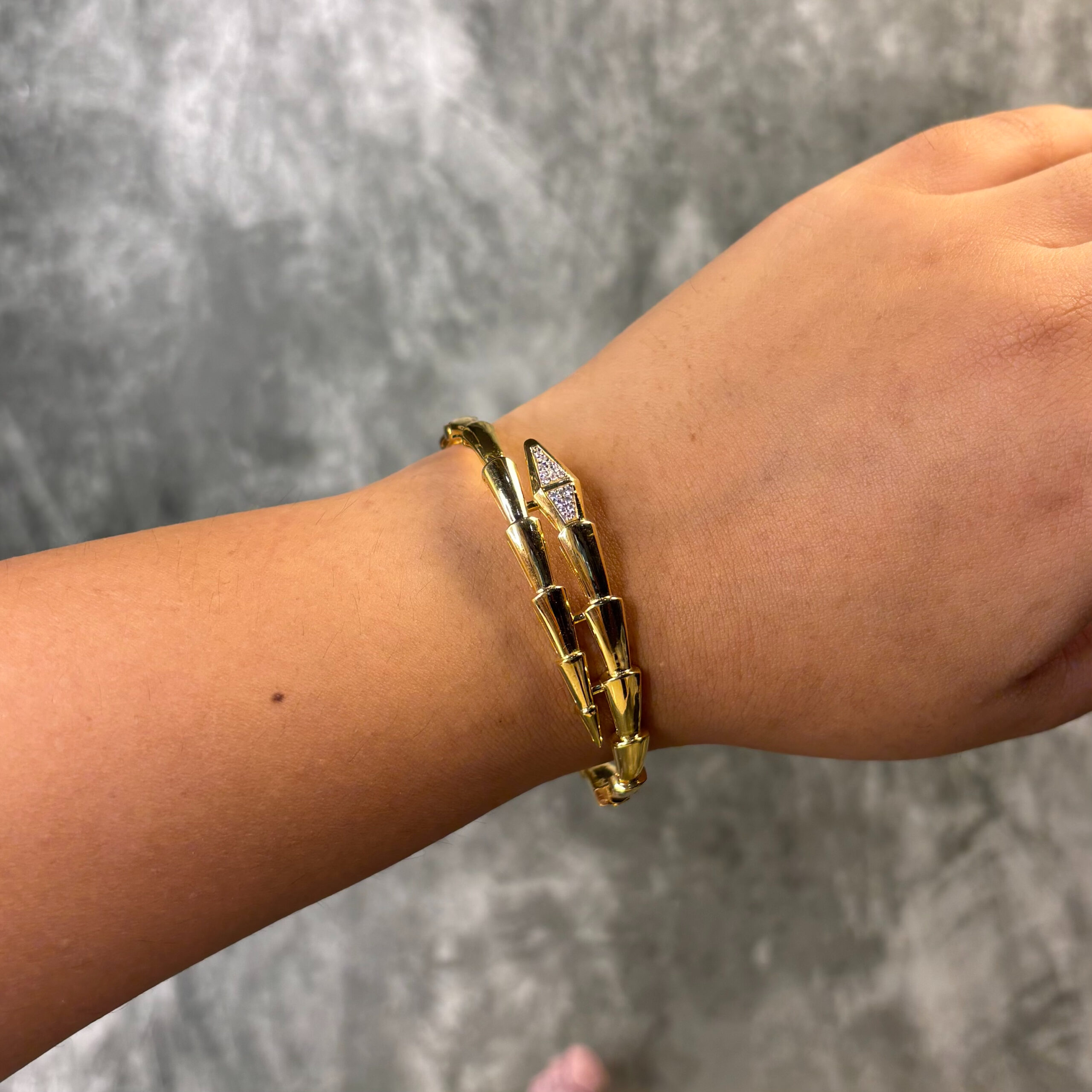 BANGLE ( 9KT GOLD)