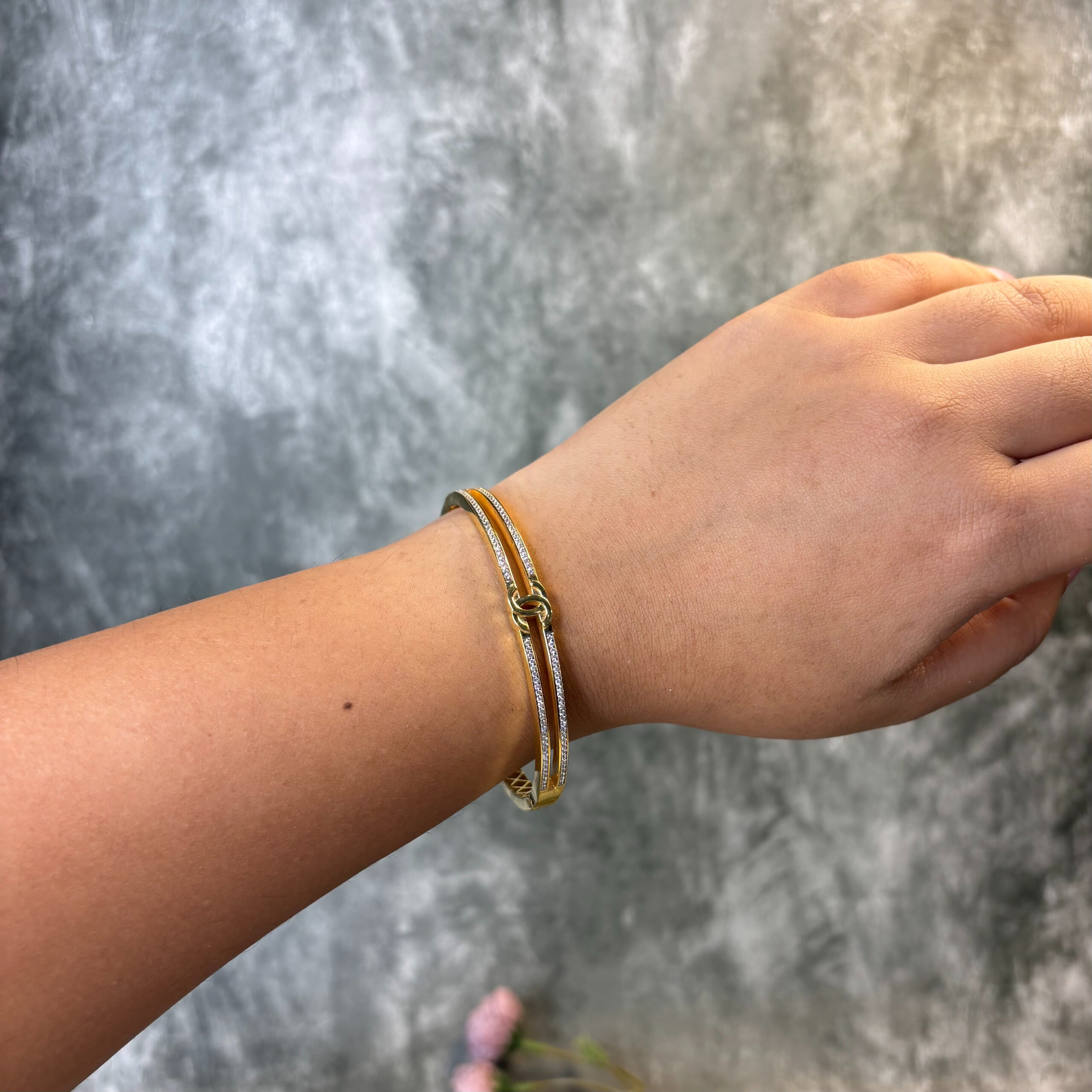 BANGLE ( 9KT GOLD)