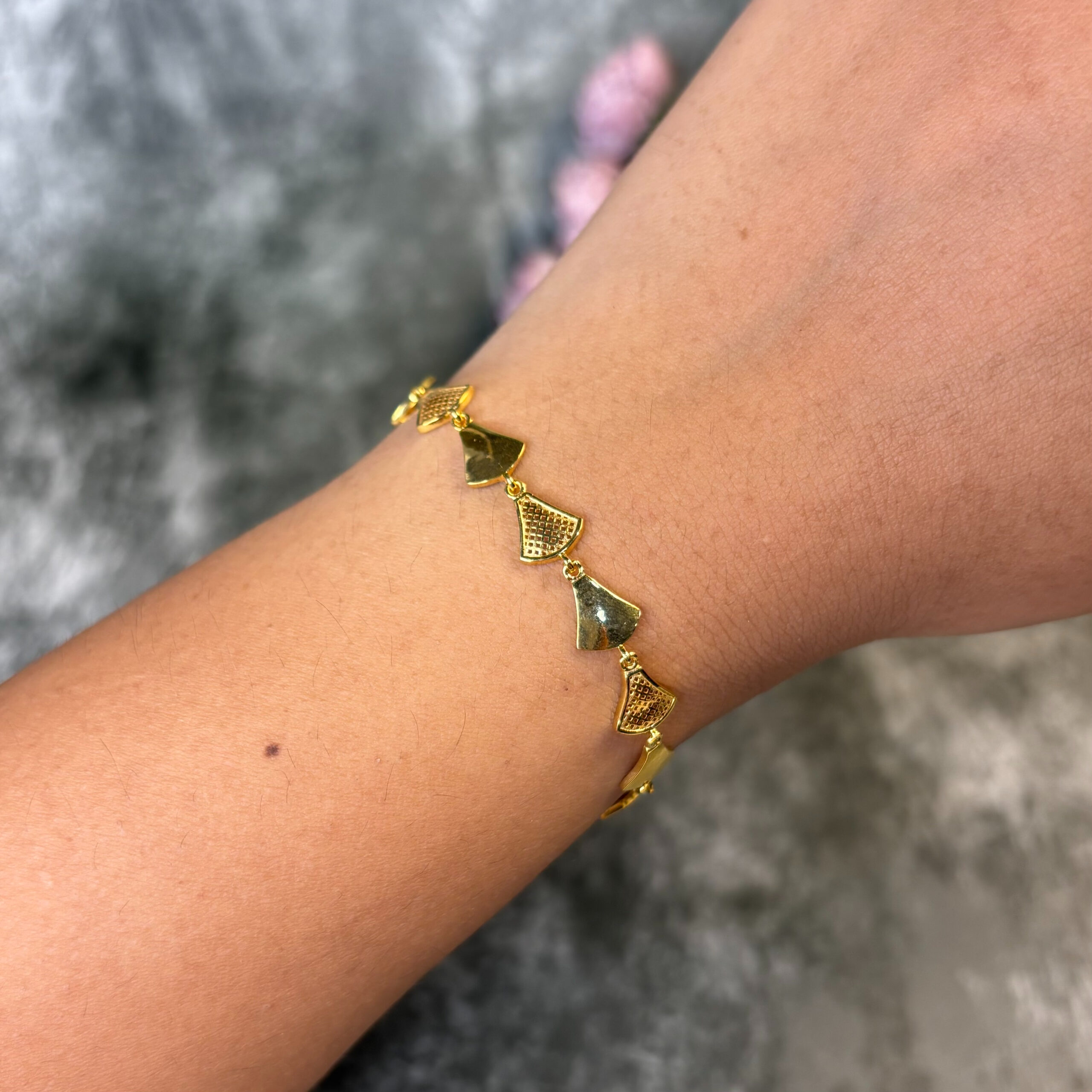 BRACELET ( 9KT GOLD)