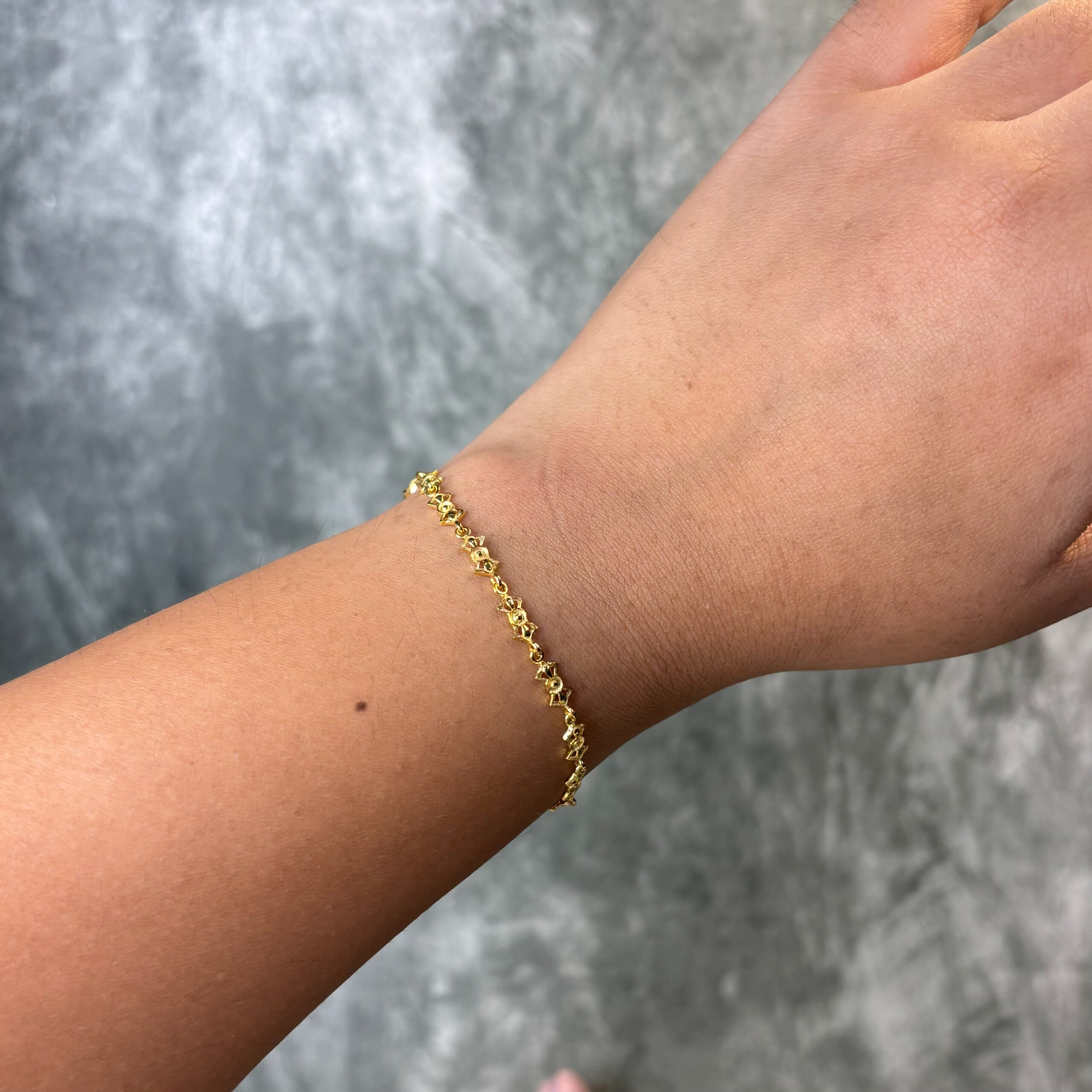 BRACELET ( 9KT GOLD)