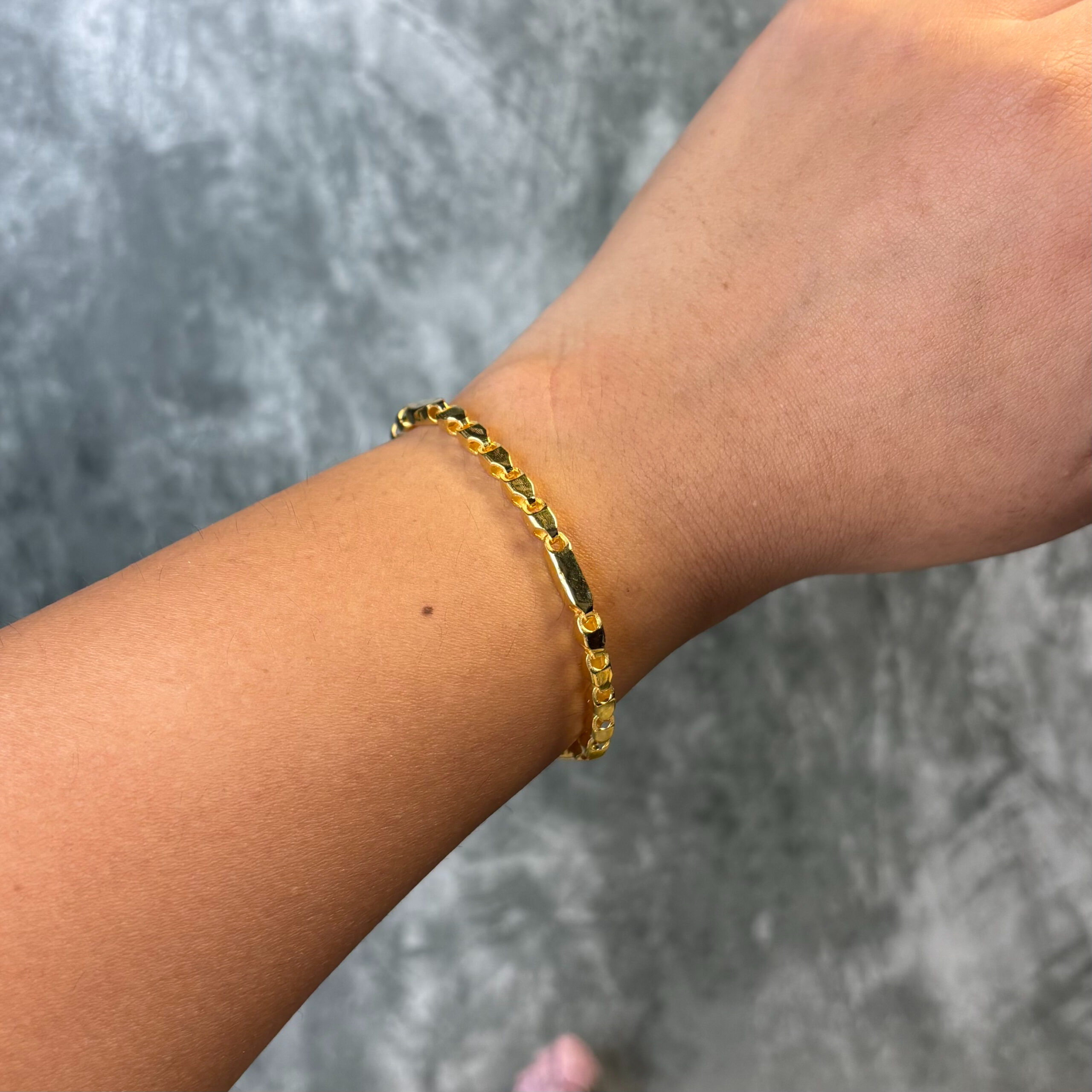 BRACELET ( 9KT GOLD)