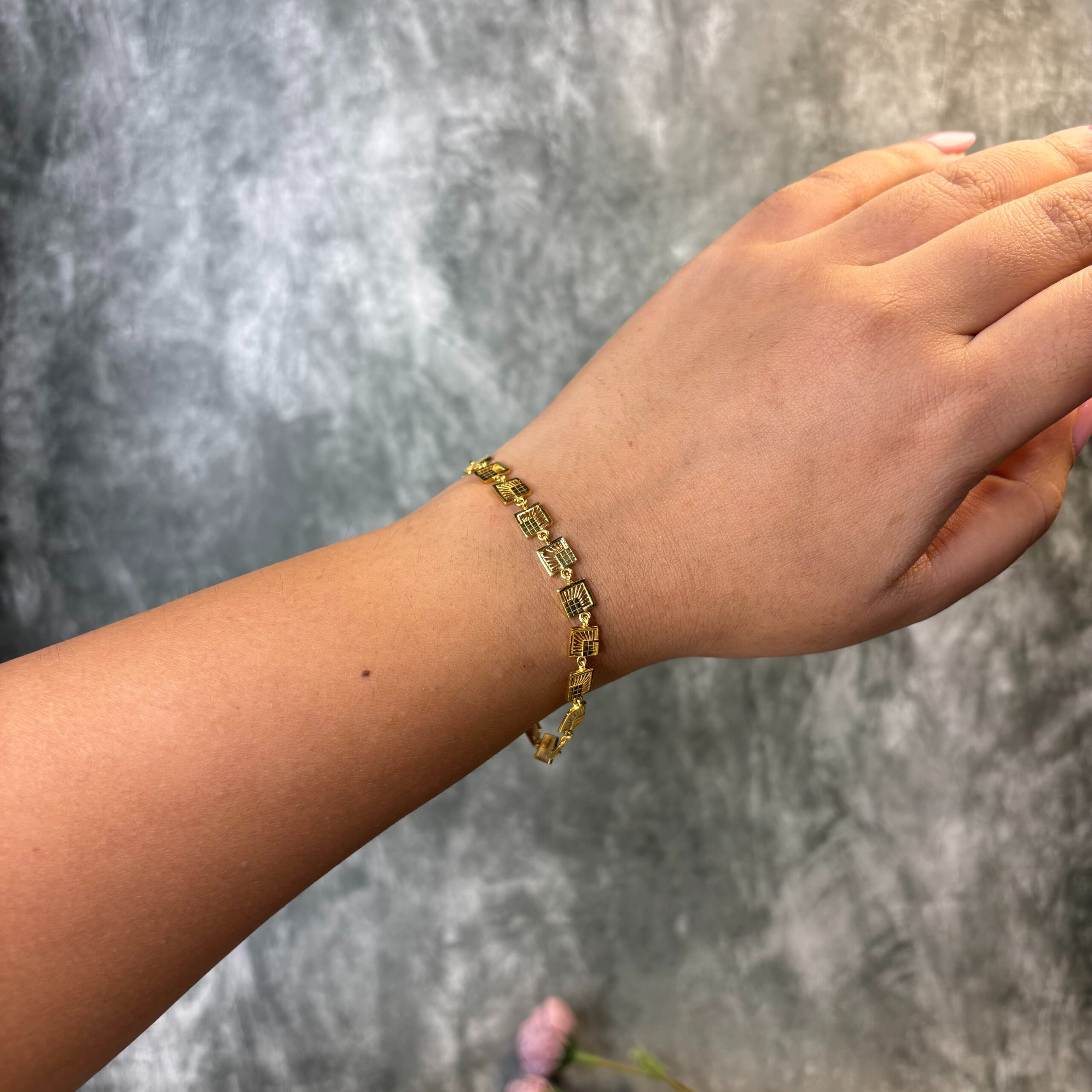 BRACELET ( 9KT GOLD)