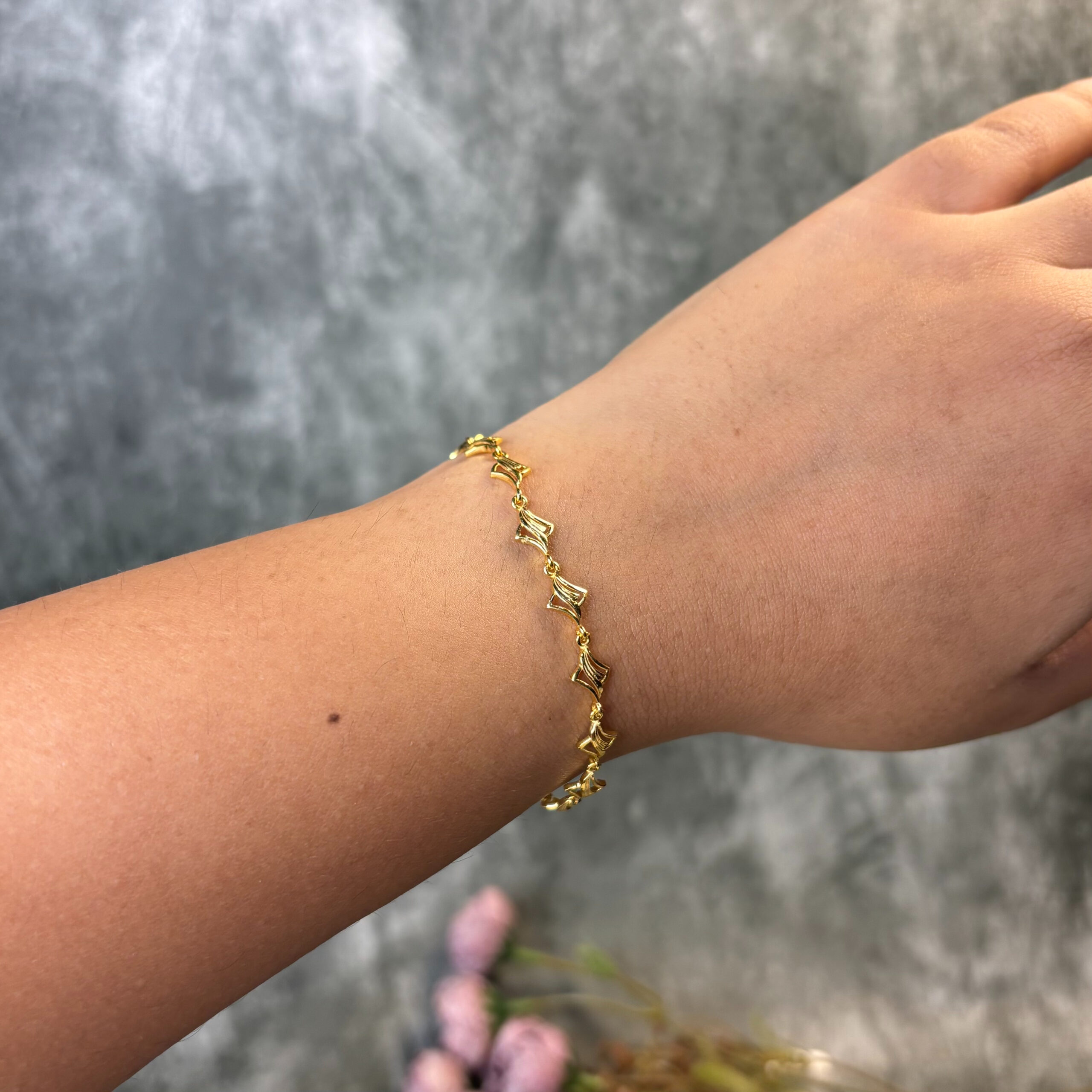 BRACELET ( 9KT GOLD)
