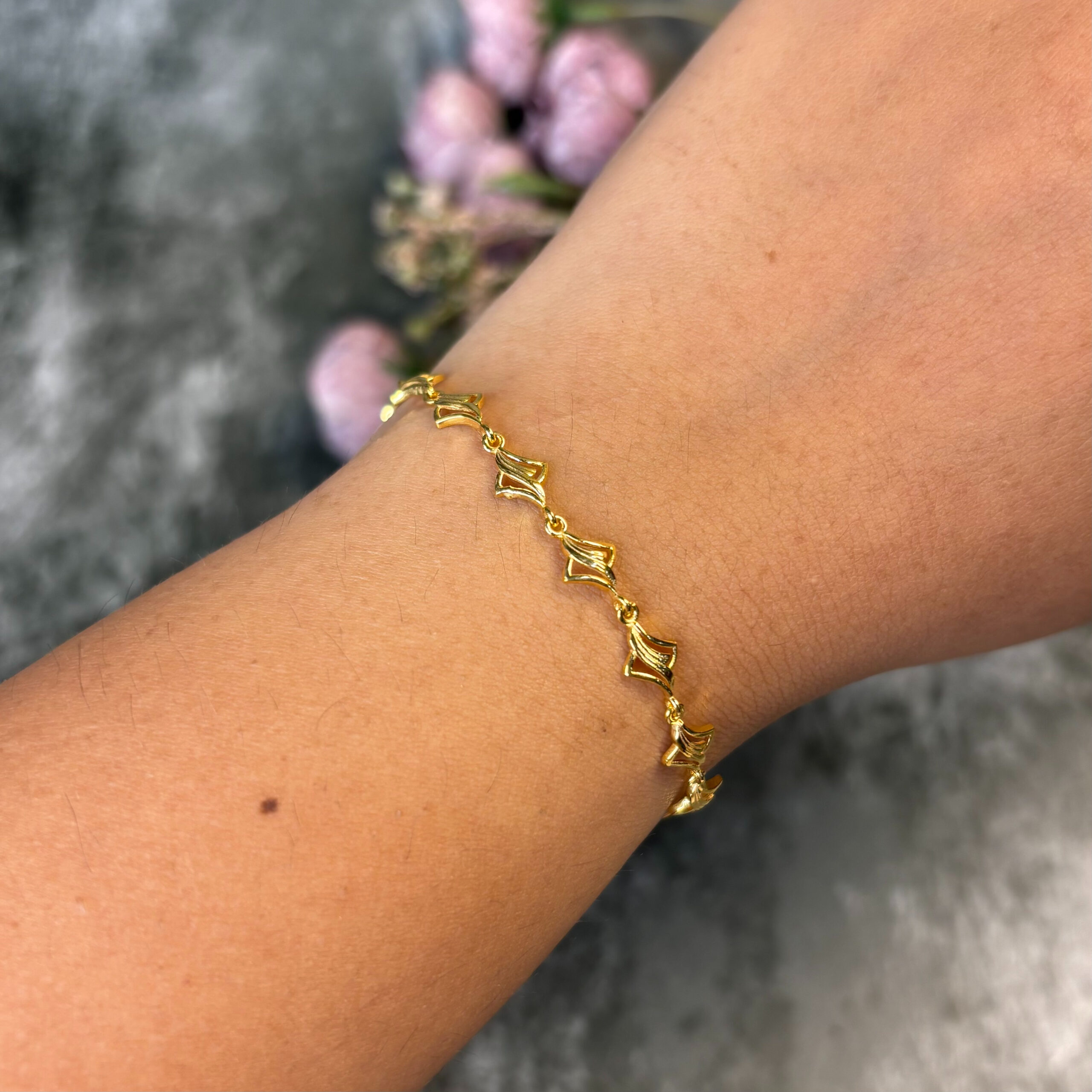BRACELET ( 9KT GOLD)