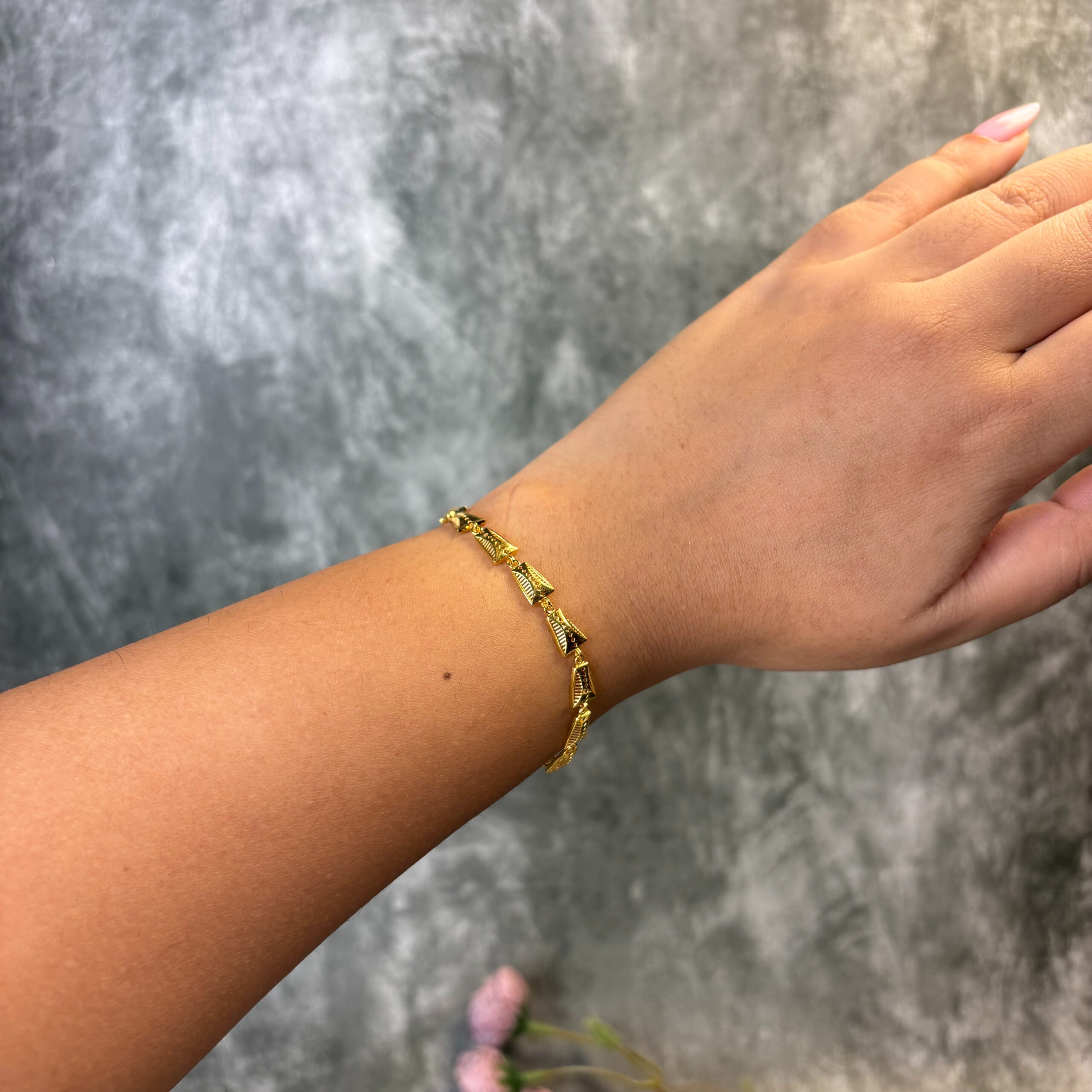 BRACELET ( 9KT GOLD)