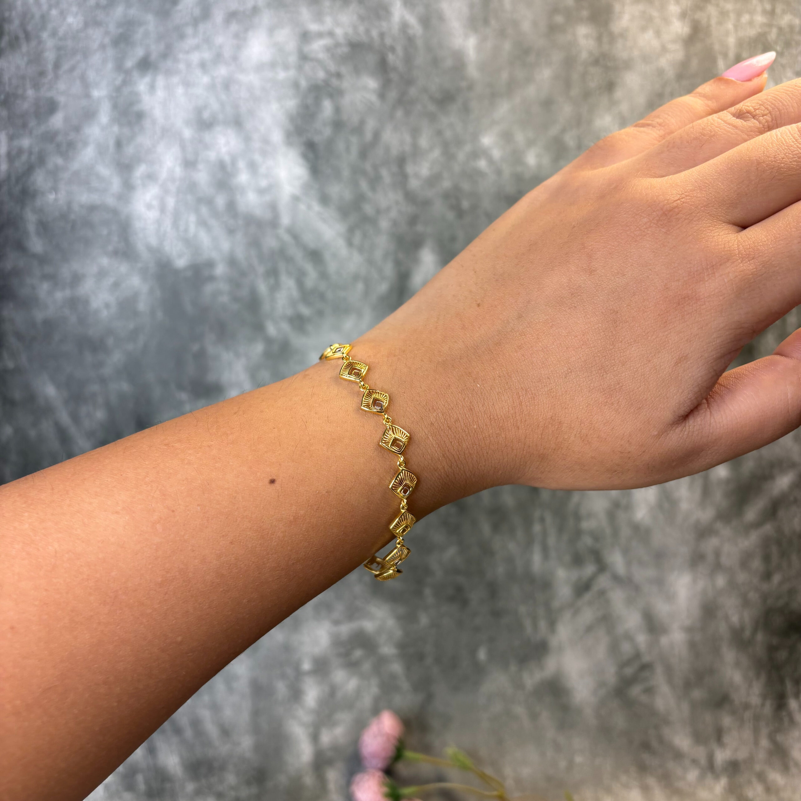 BRACELET ( 9KT GOLD)