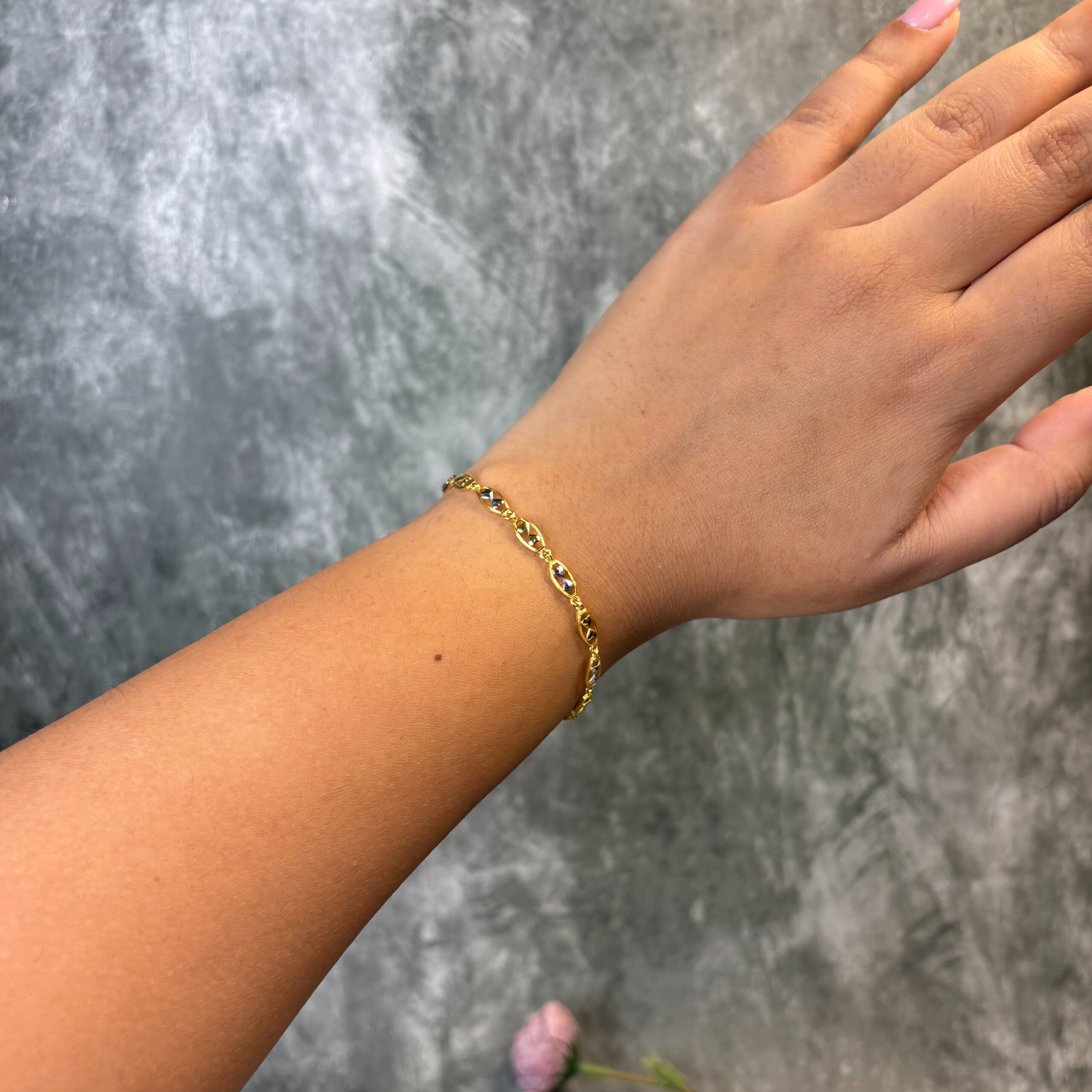 BRACELET ( 9KT GOLD)