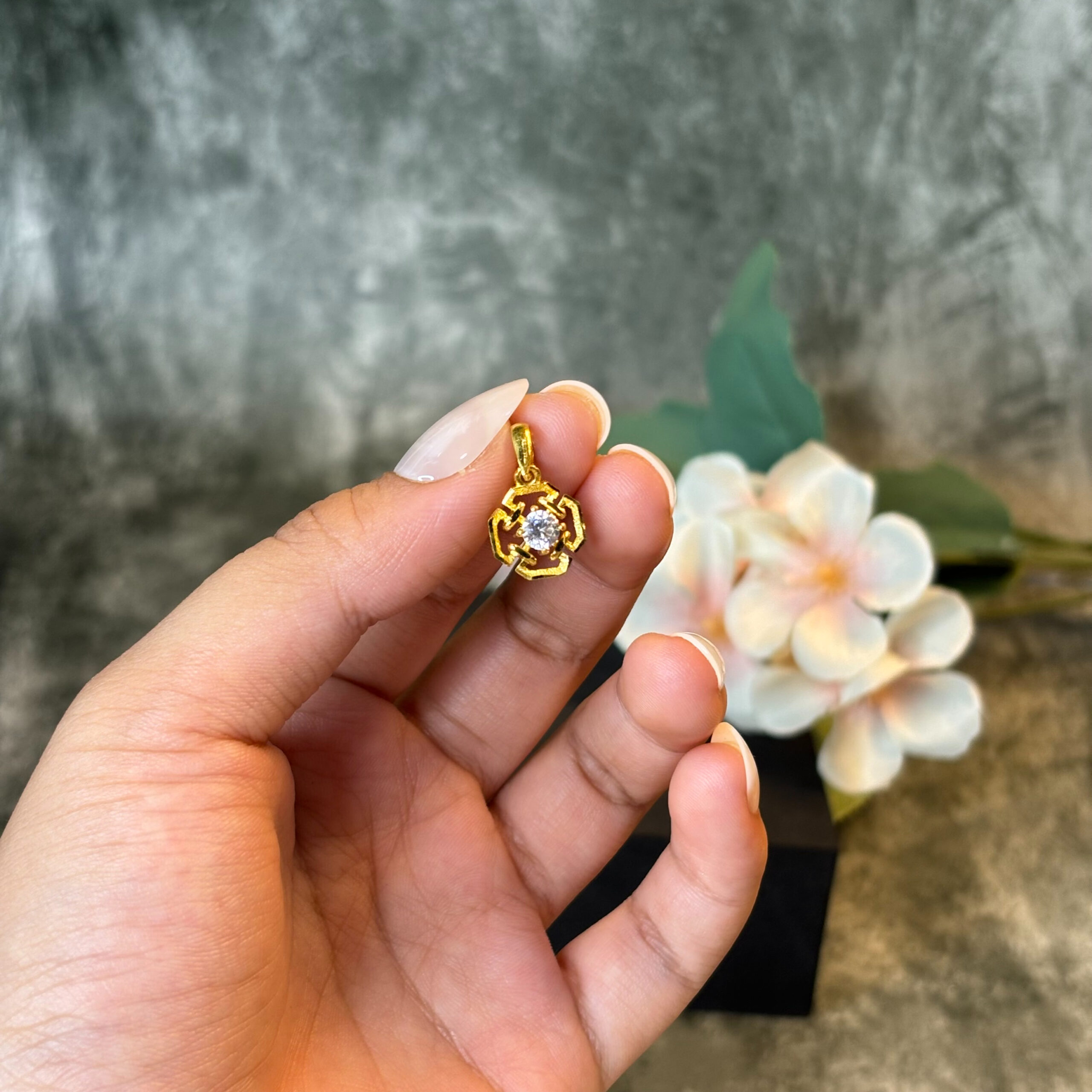 PENDENT ( 24KT GOLD)