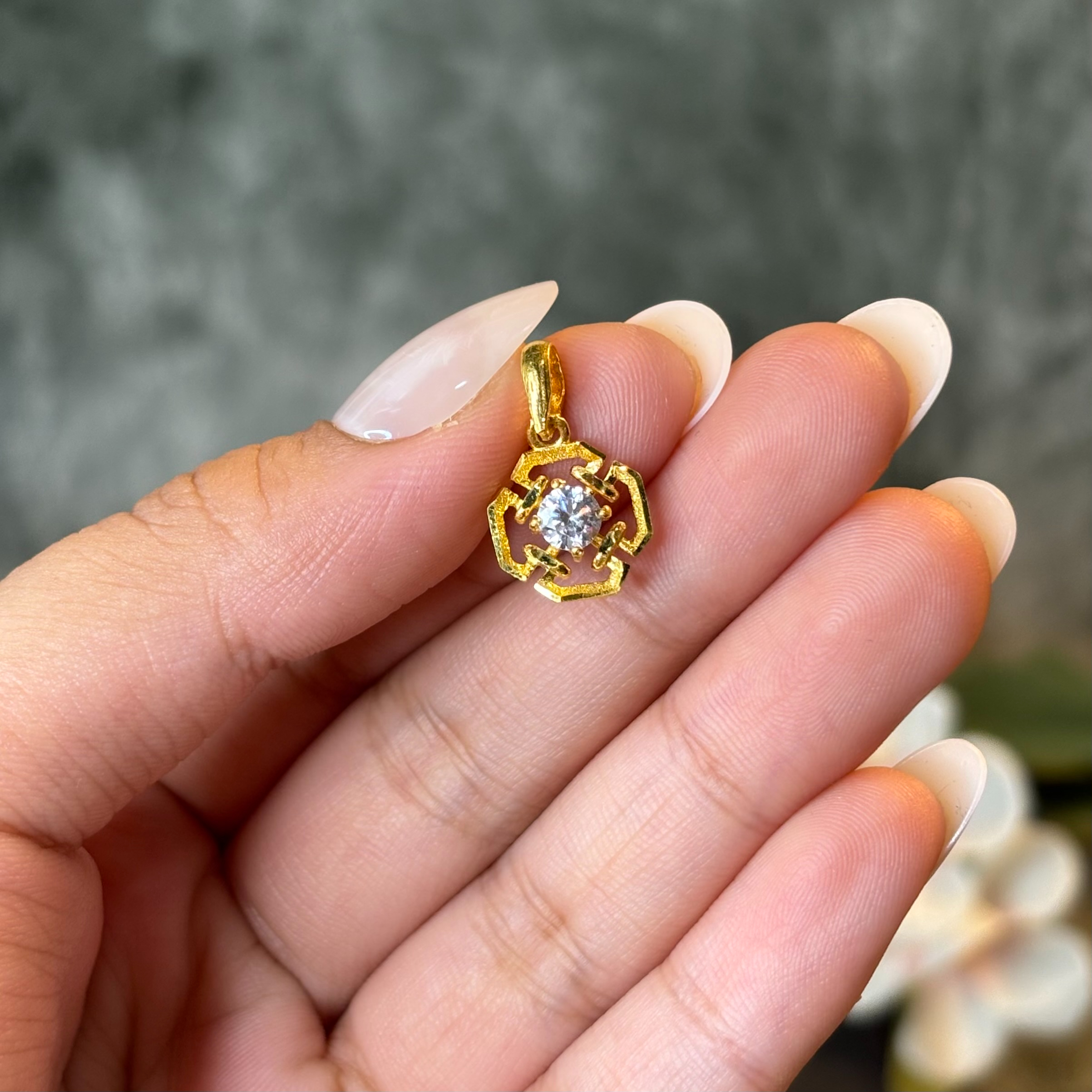 PENDENT ( 24KT GOLD)