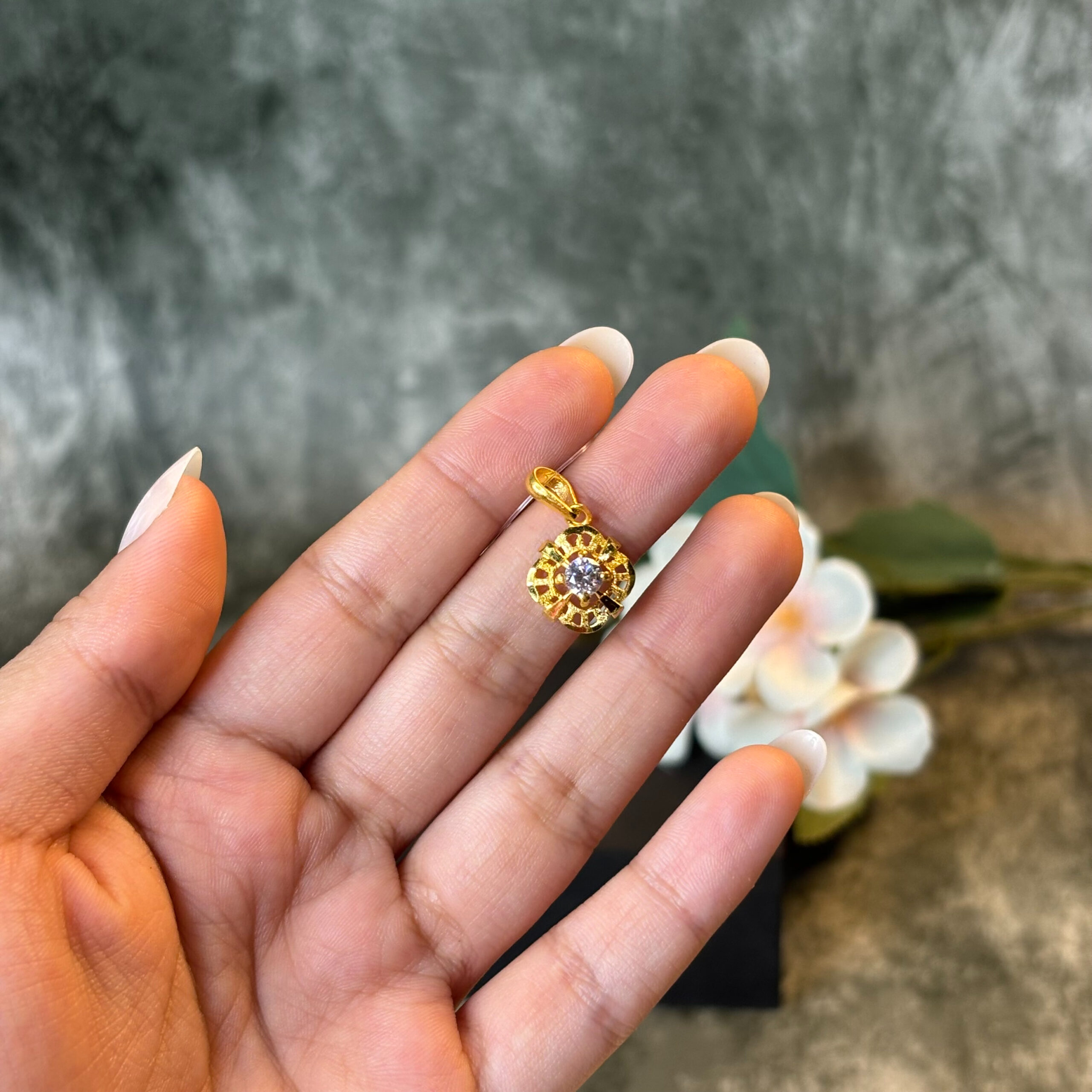 PENDENT ( 24KT GOLD)