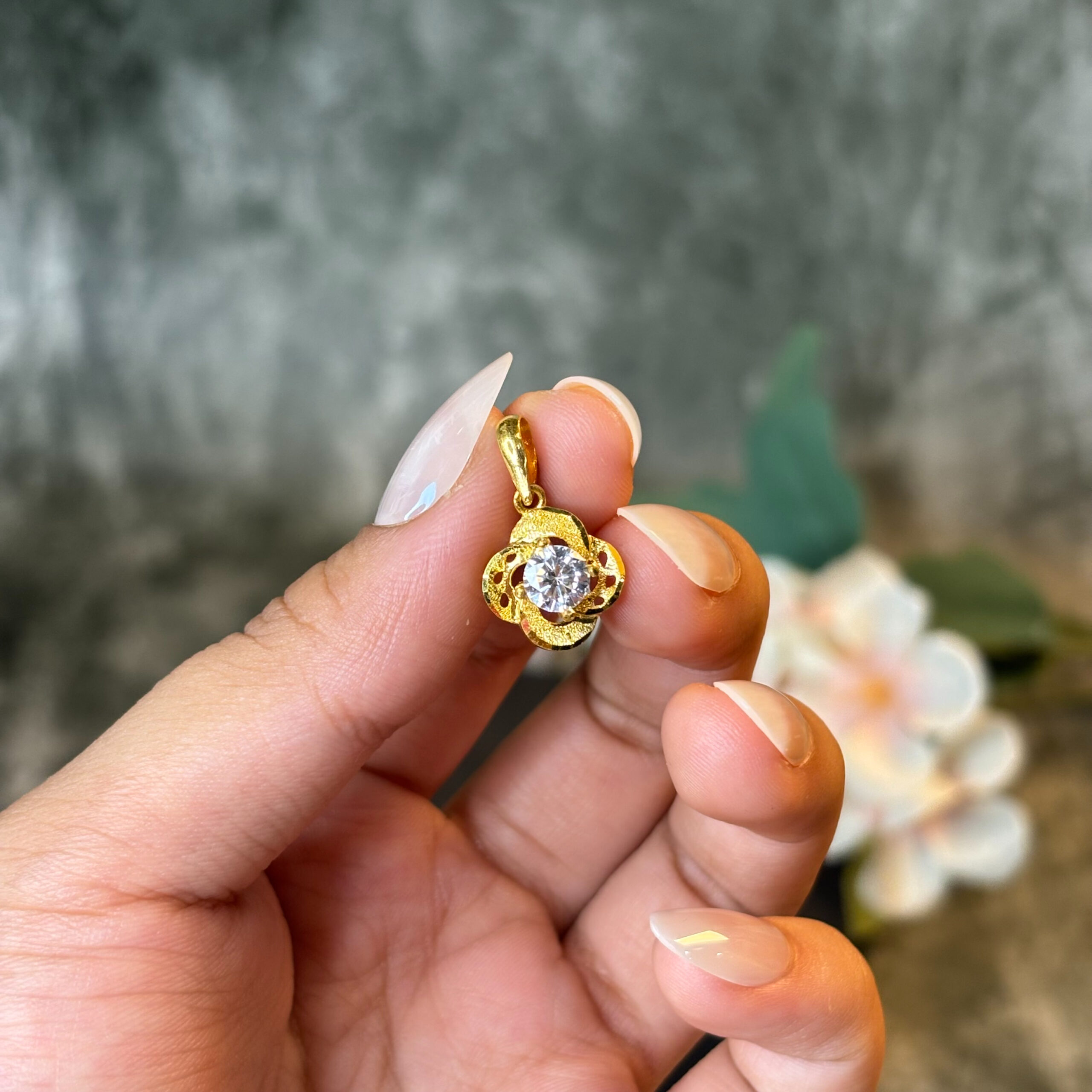 PENDENT ( 24KT GOLD)