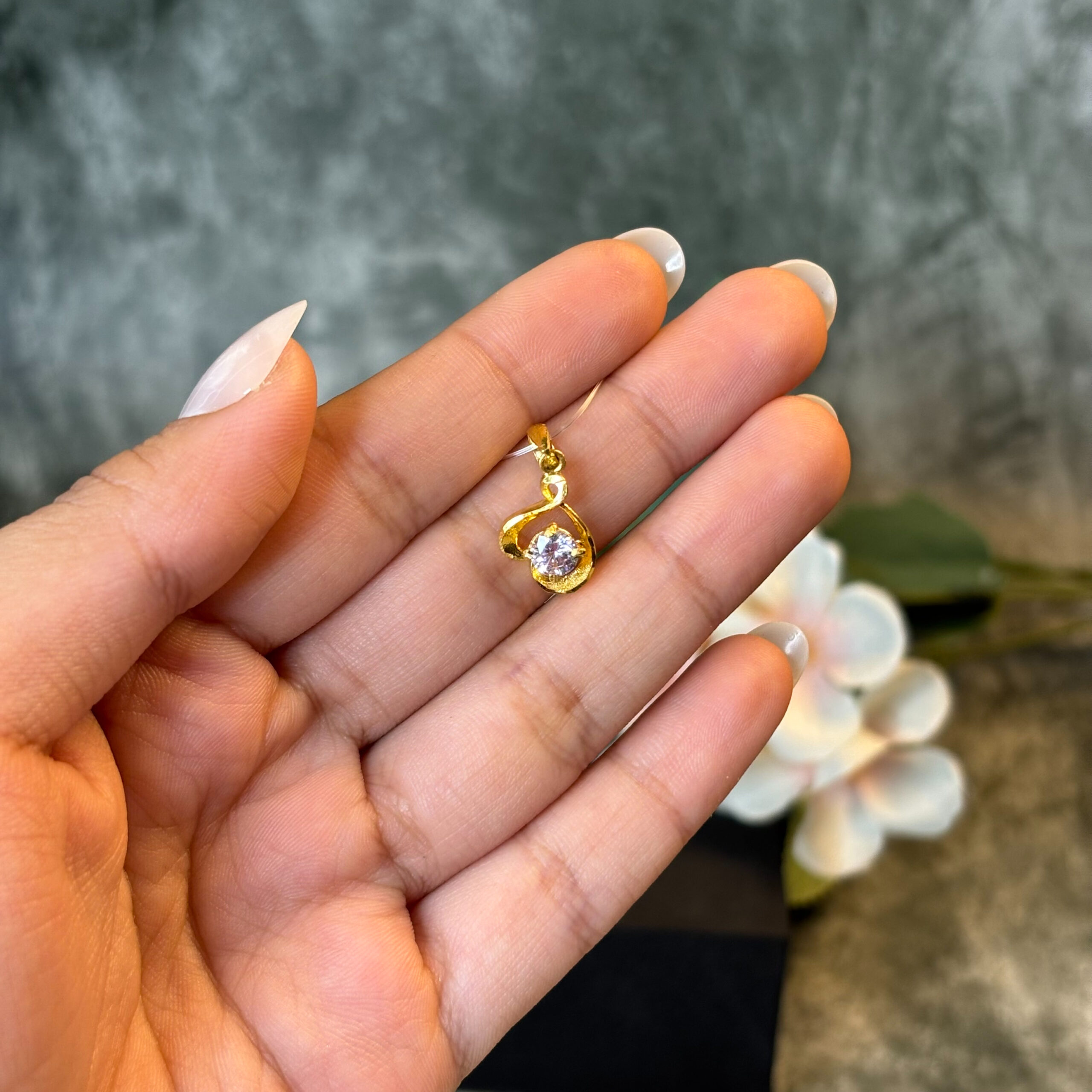 PENDENT ( 24KT GOLD)