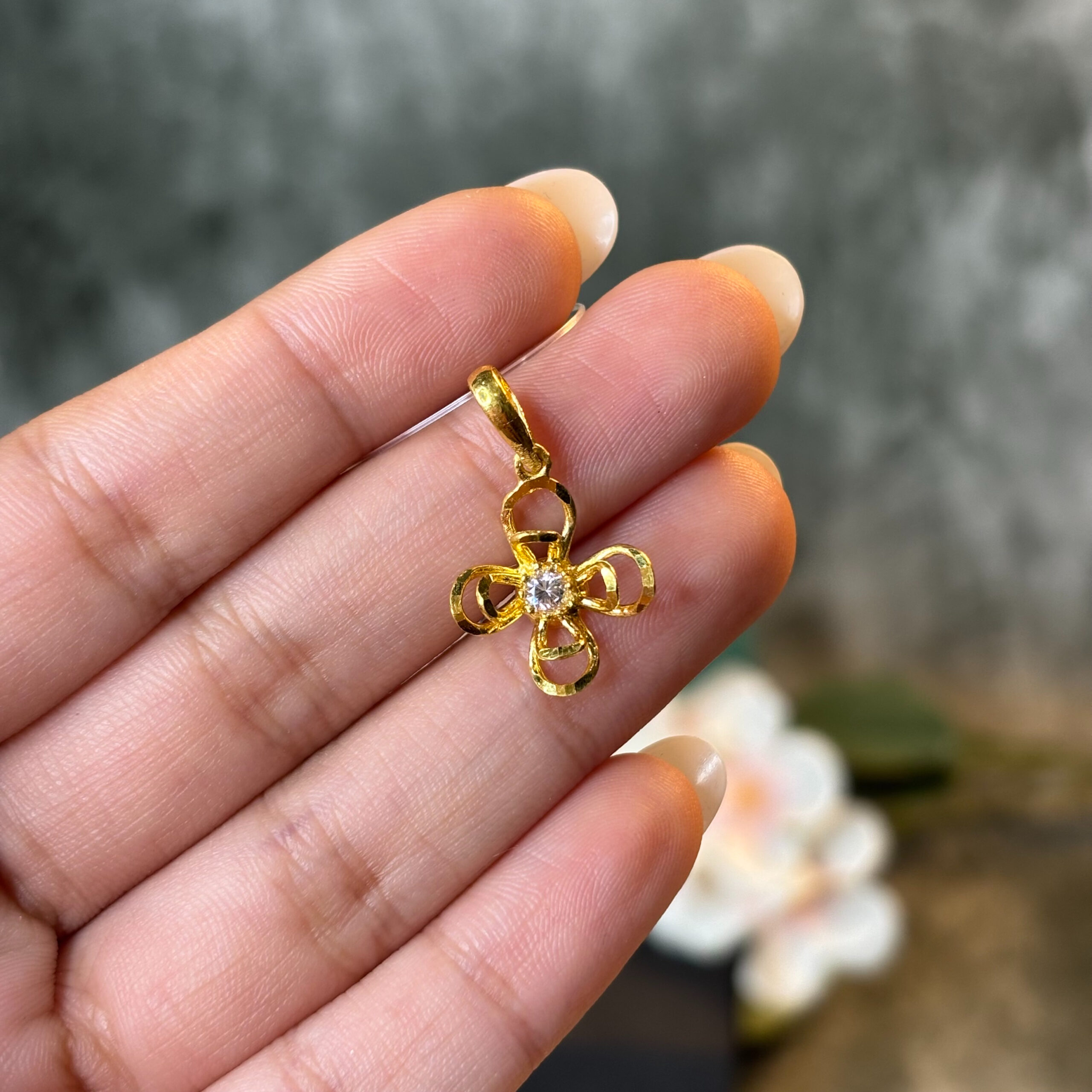 PENDENT ( 24KT GOLD)