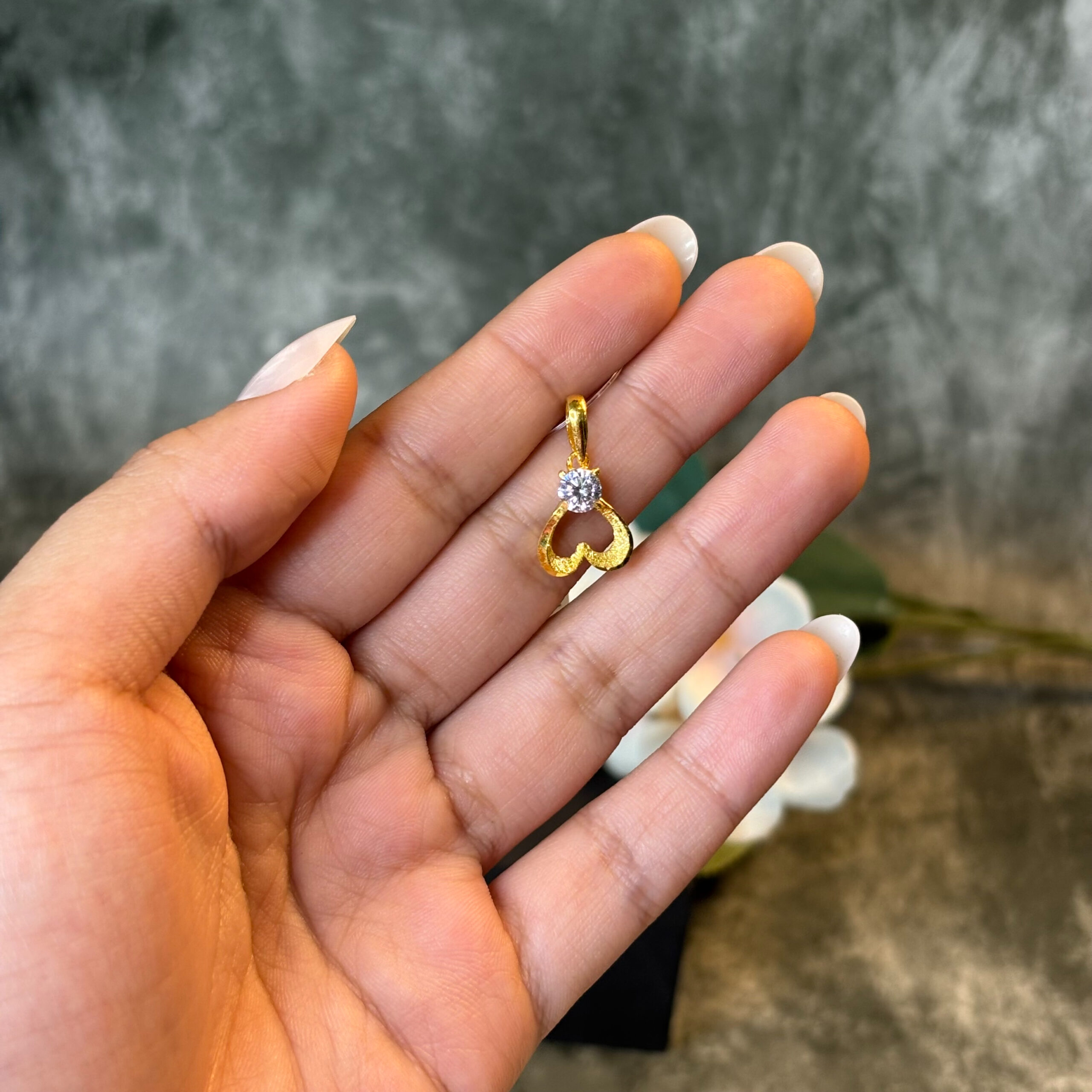 PENDENT ( 24KT GOLD)