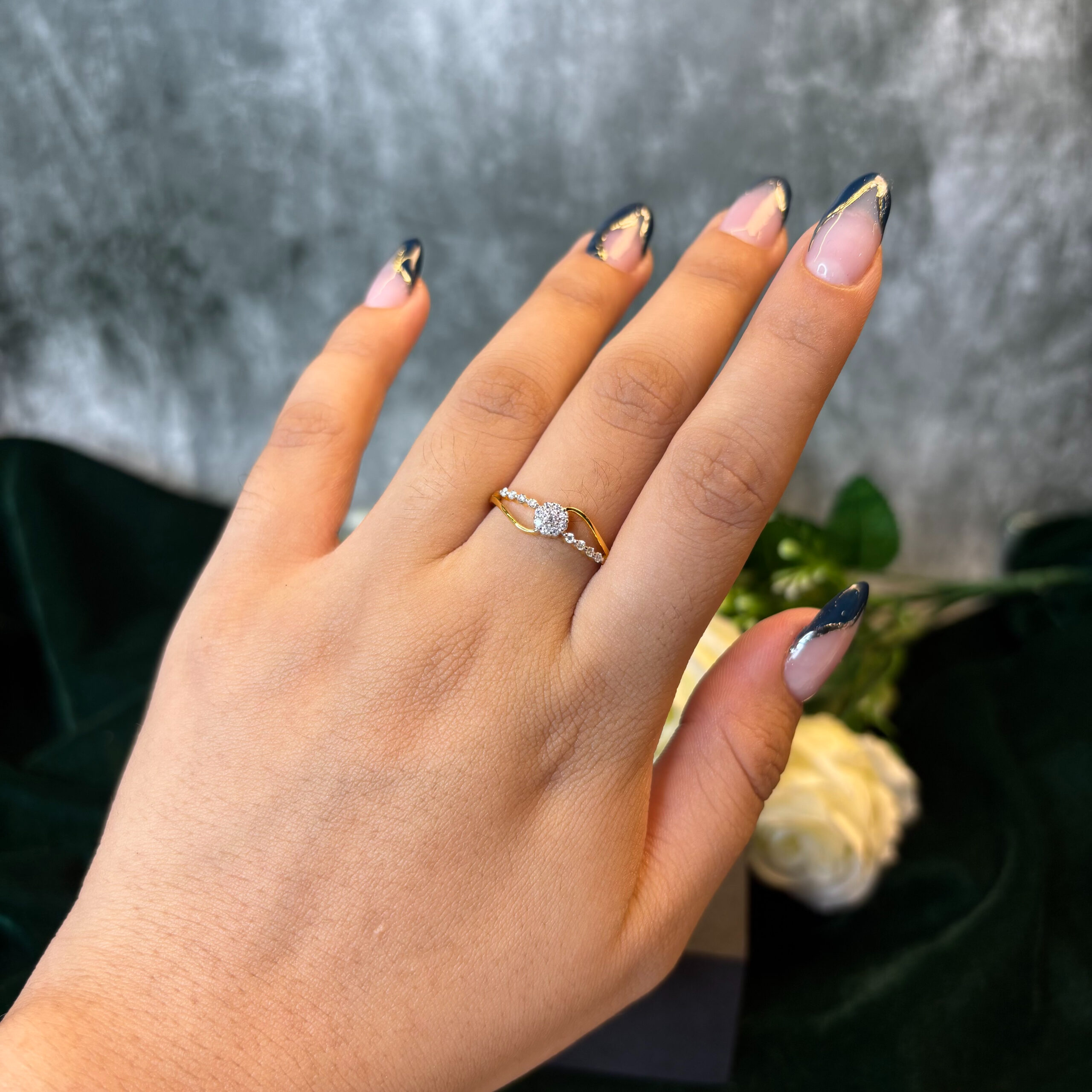 DIAMOND RING  ( 9KT GOLD)