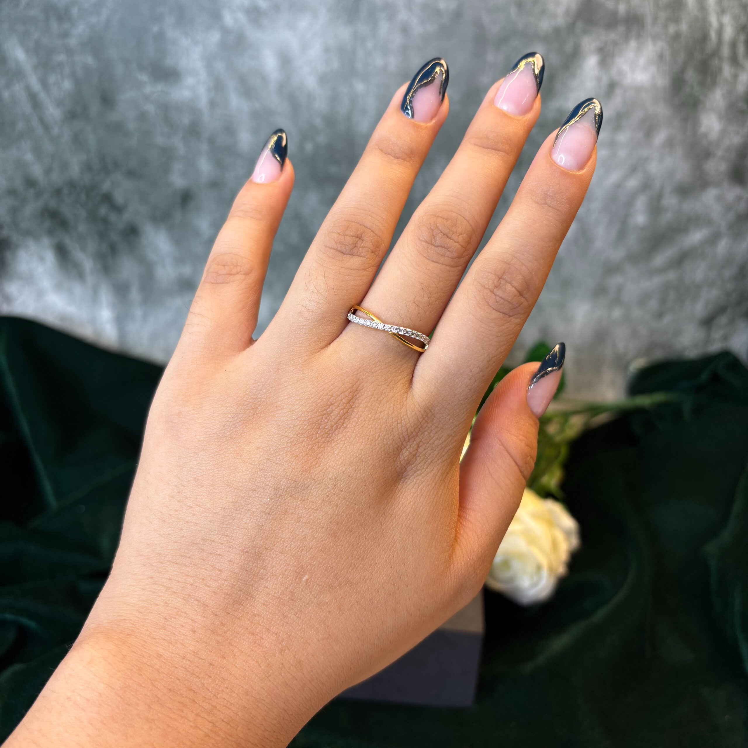 DIAMOND RING  ( 9KT GOLD)