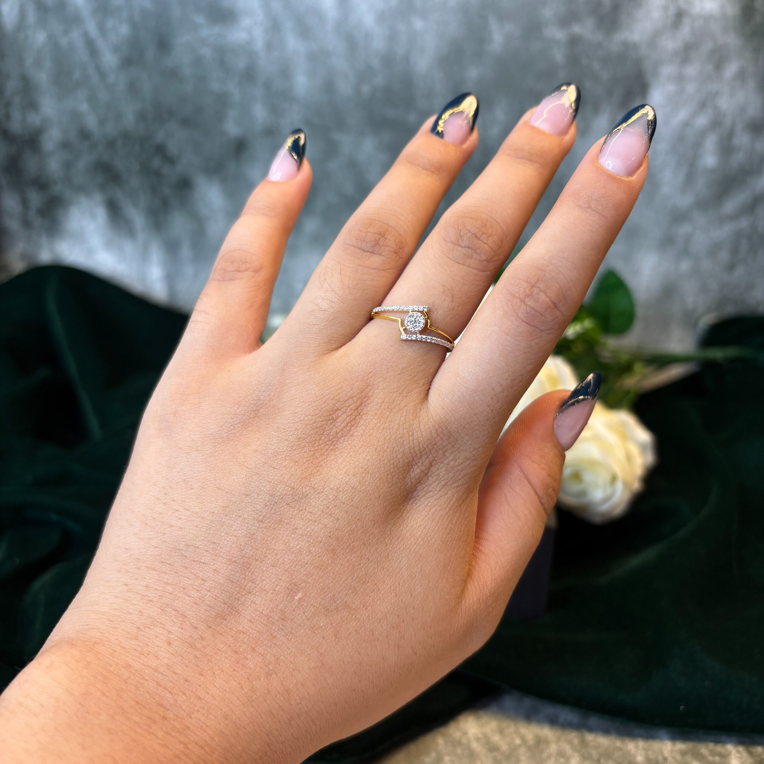 DIAMOND RING  ( 9KT GOLD)