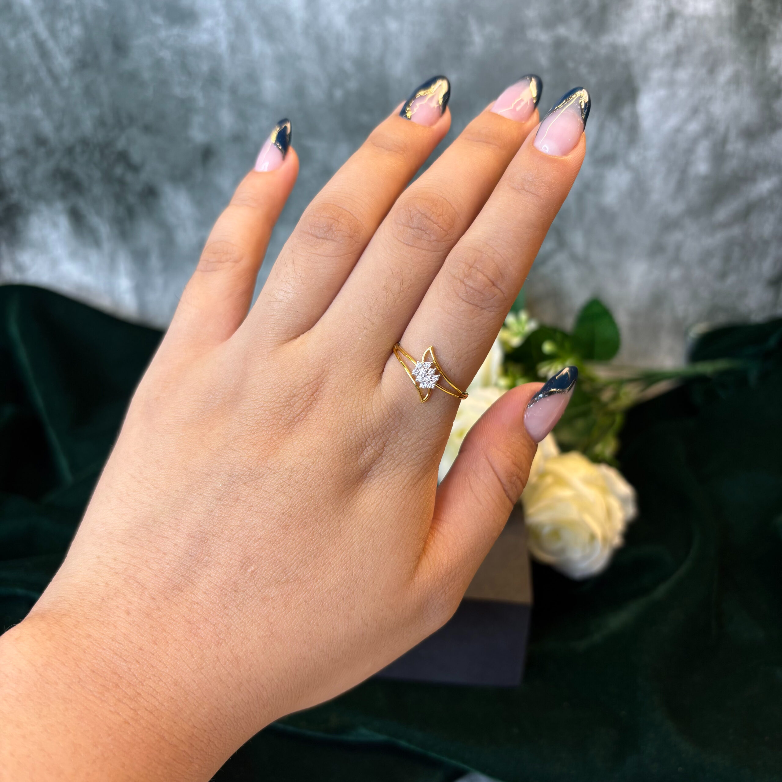DIAMOND RING  ( 9KT GOLD)