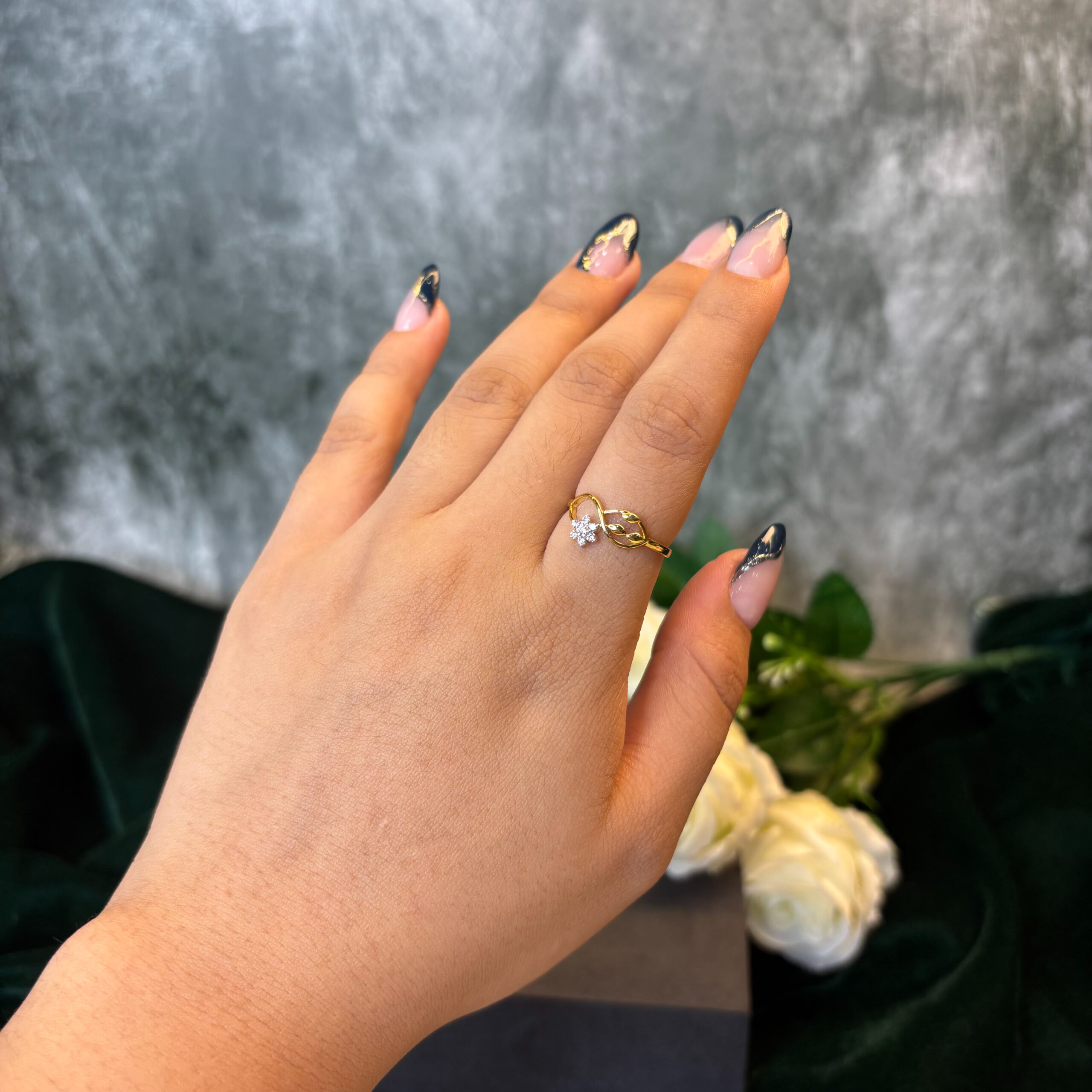 DIAMOND RING  ( 9KT GOLD)