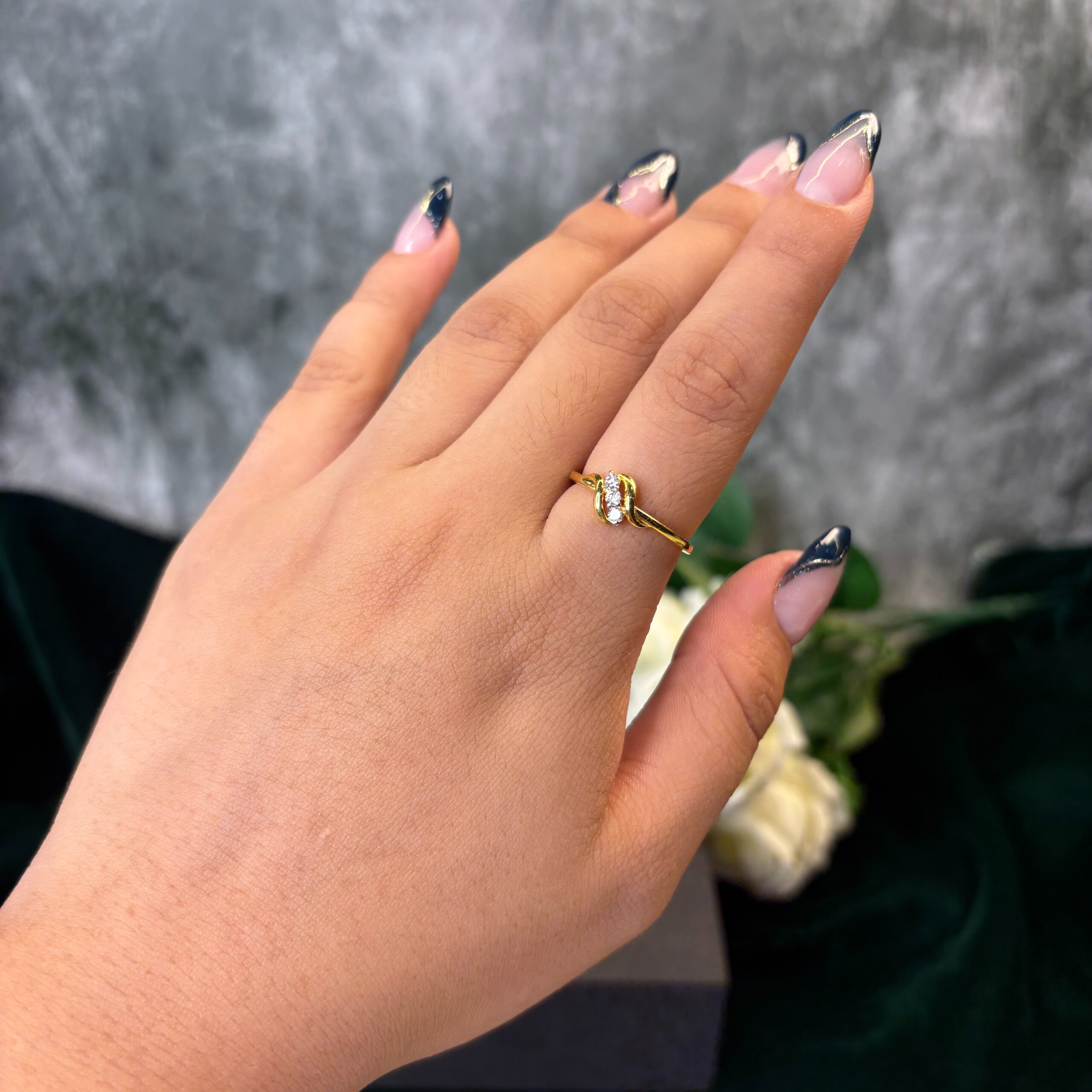 DIAMOND RING  ( 9KT GOLD)