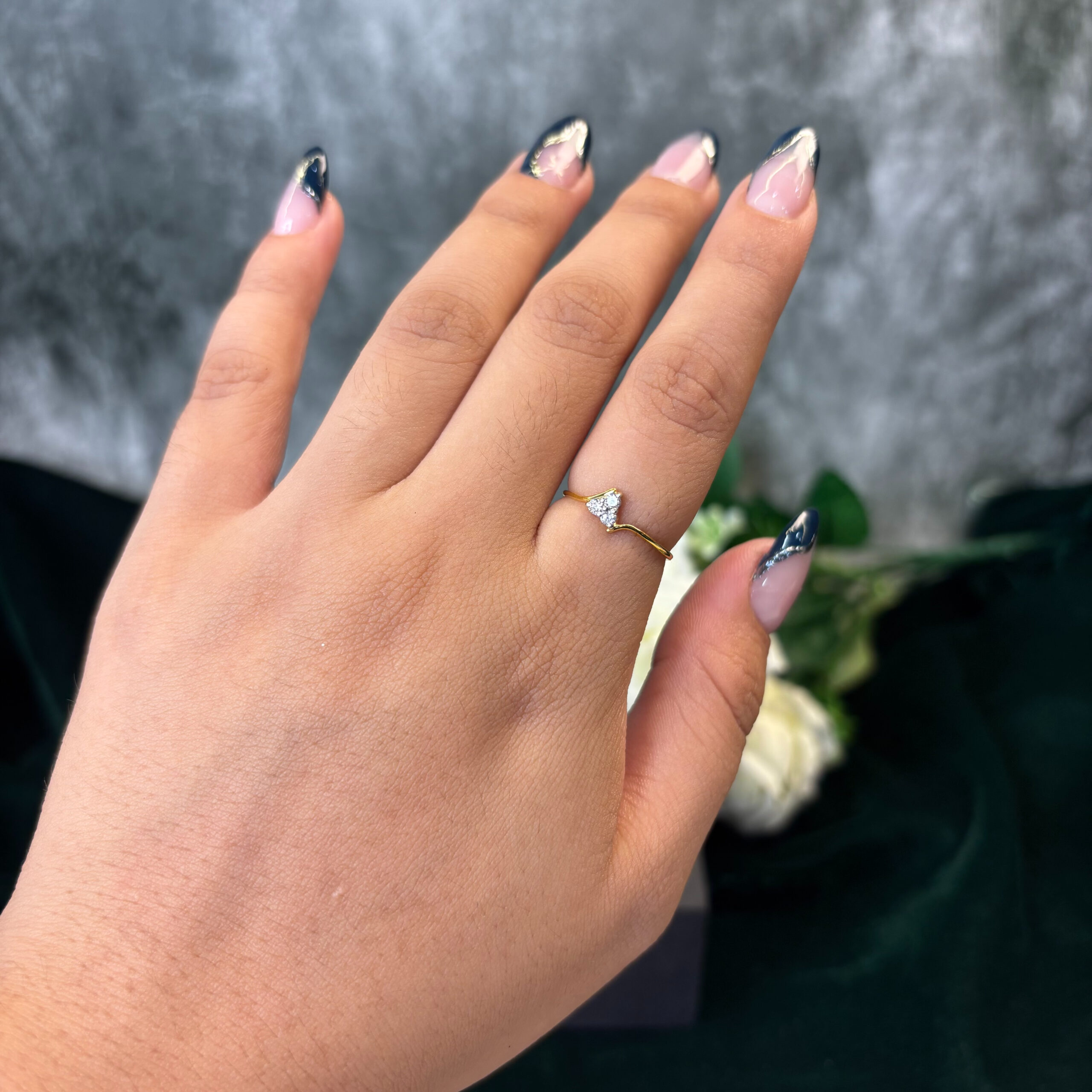 DIAMOND RING  ( 9KT GOLD)