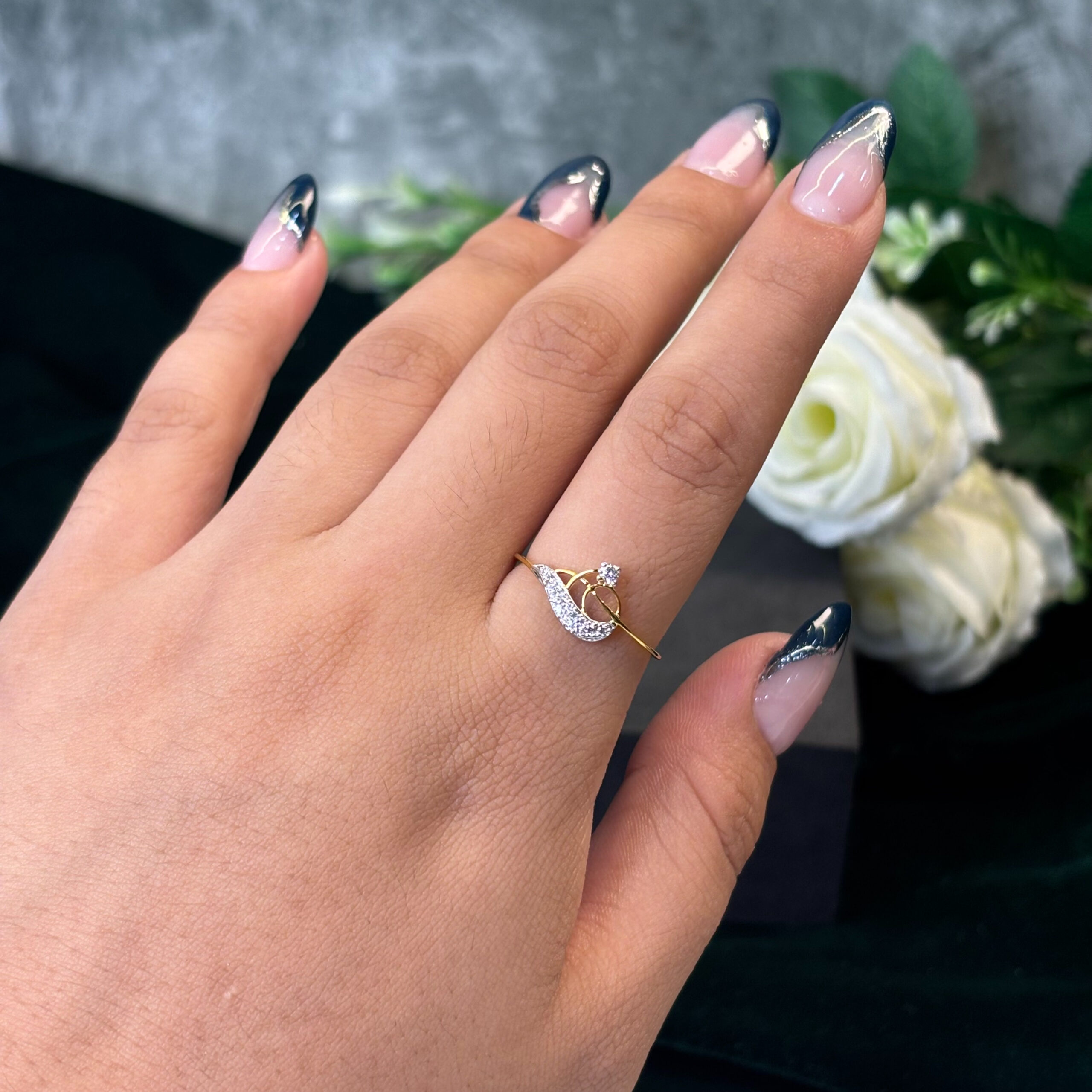 DIAMOND RING  ( 9KT GOLD)