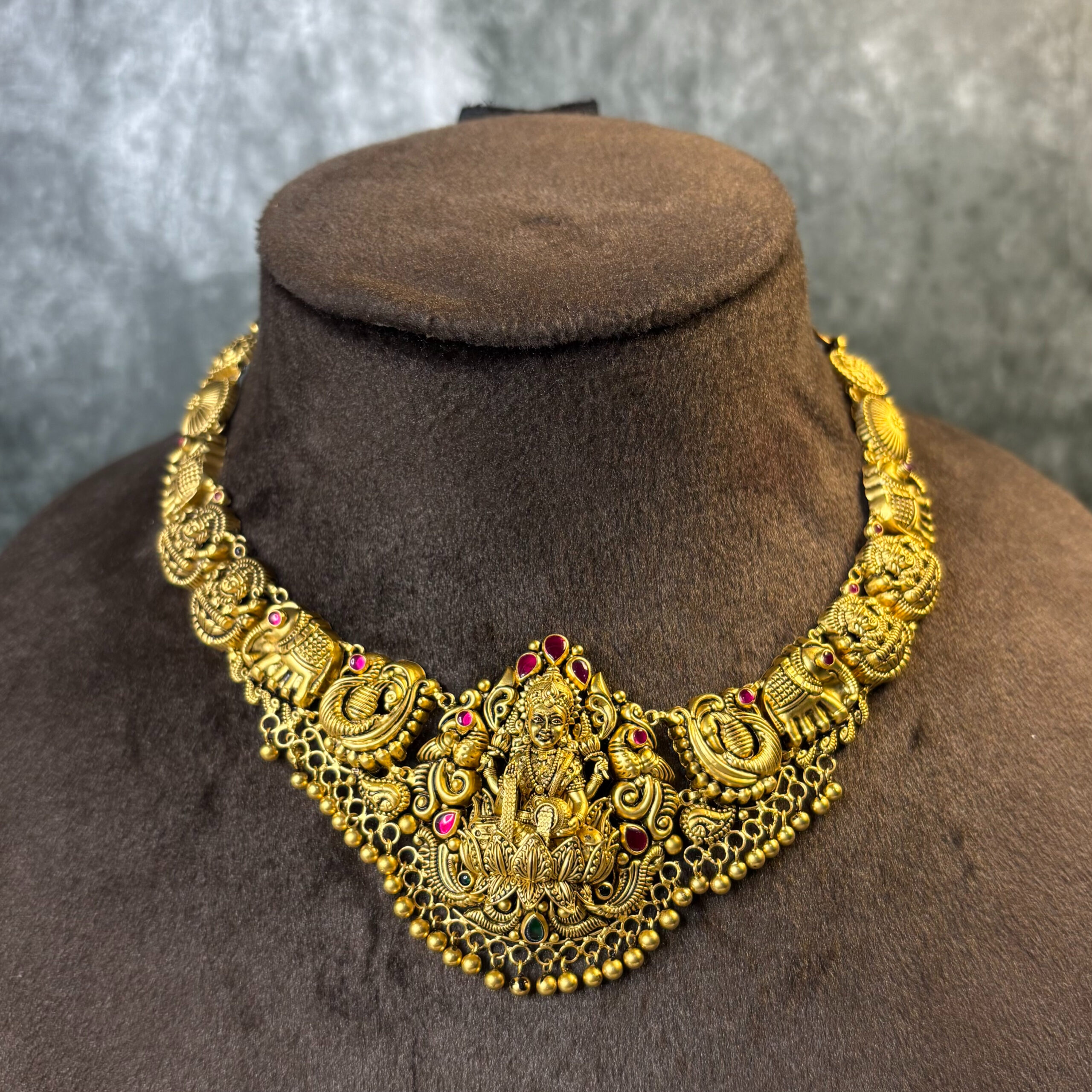 TEMPLE NECKLACE SET