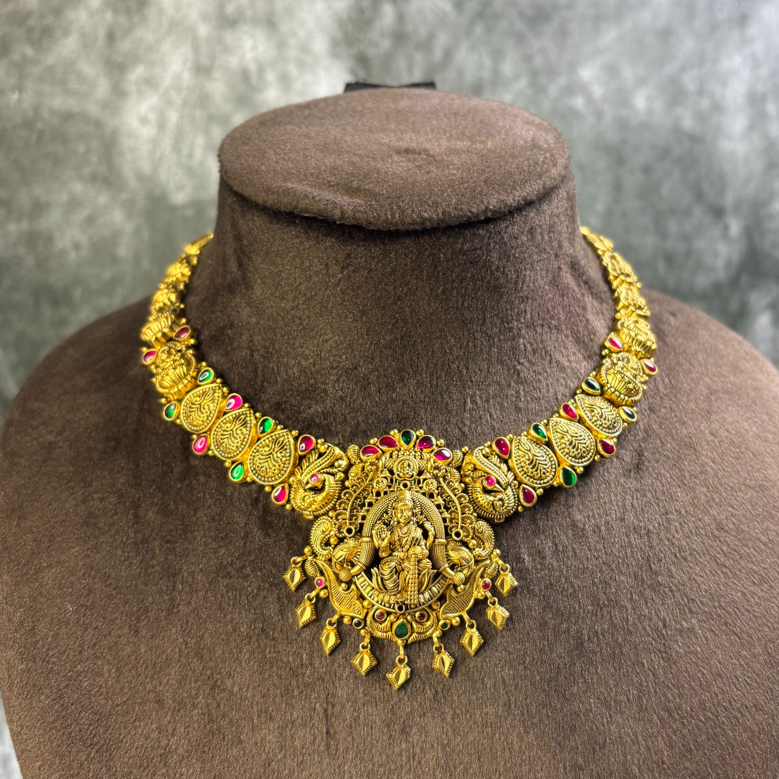 TEMPLE NECKLACE SET