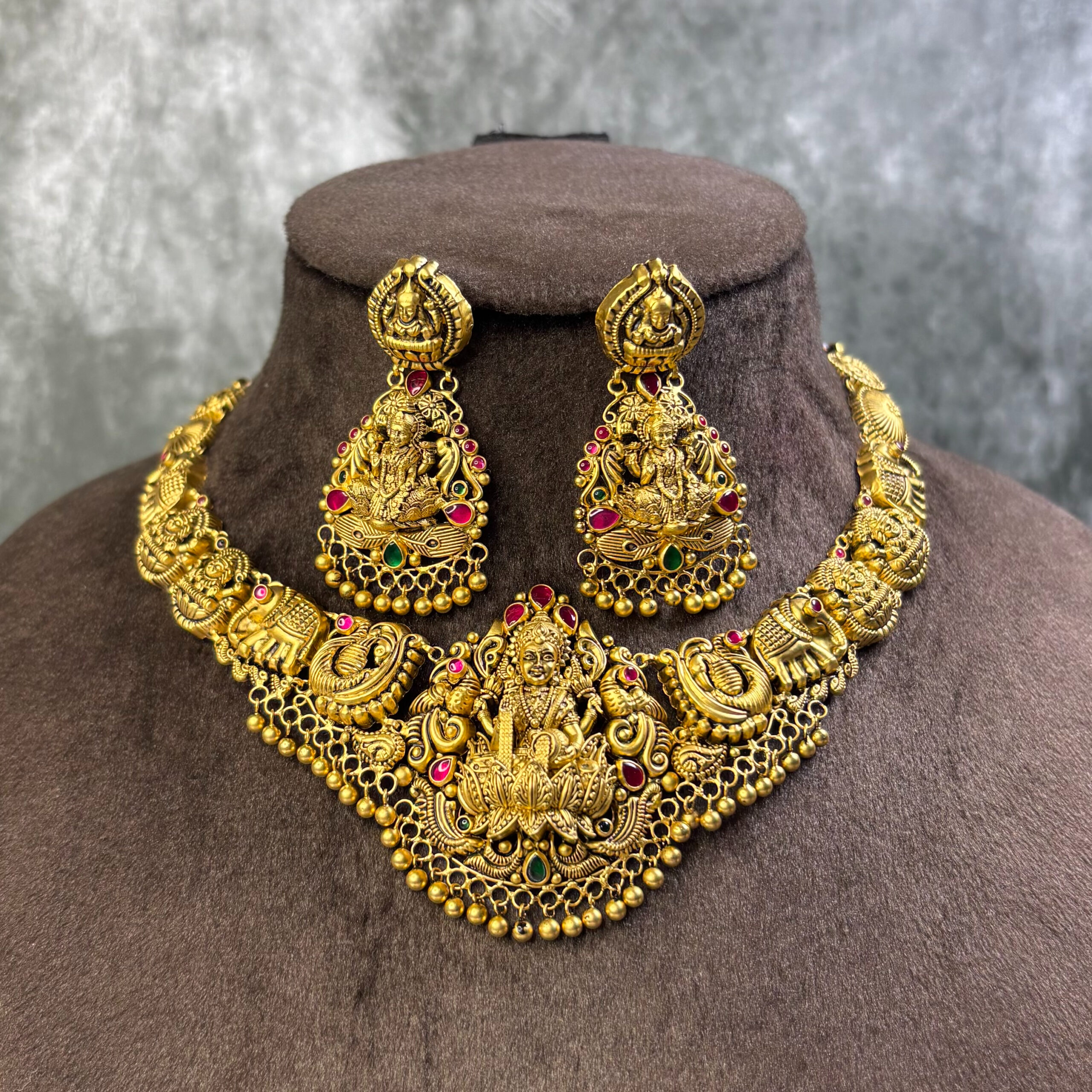 TEMPLE NECKLACE SET