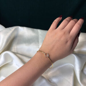 DIAMOND BANGLE ( 18KT GOLD)