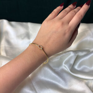 DIAMOND BANGLE ( 18KT GOLD)