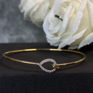 DIAMOND BANGLE ( 9KT GOLD)