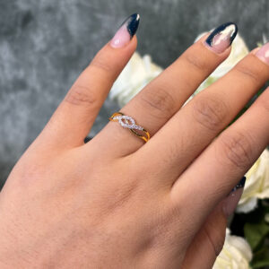 DIAMOND RING  ( 9KT GOLD) - Image 2