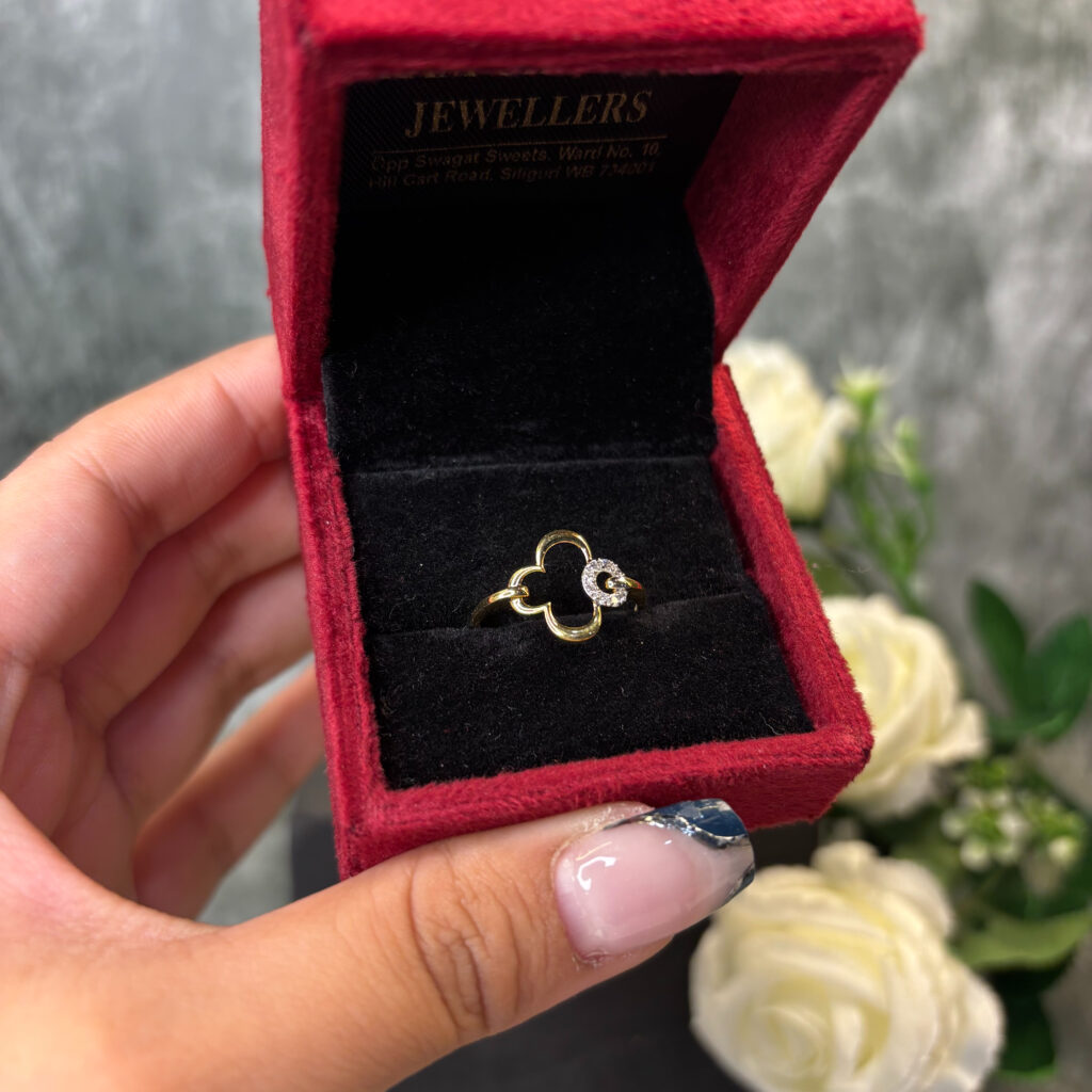 DIAMOND RING ( 9KT GOLD) - Image 3