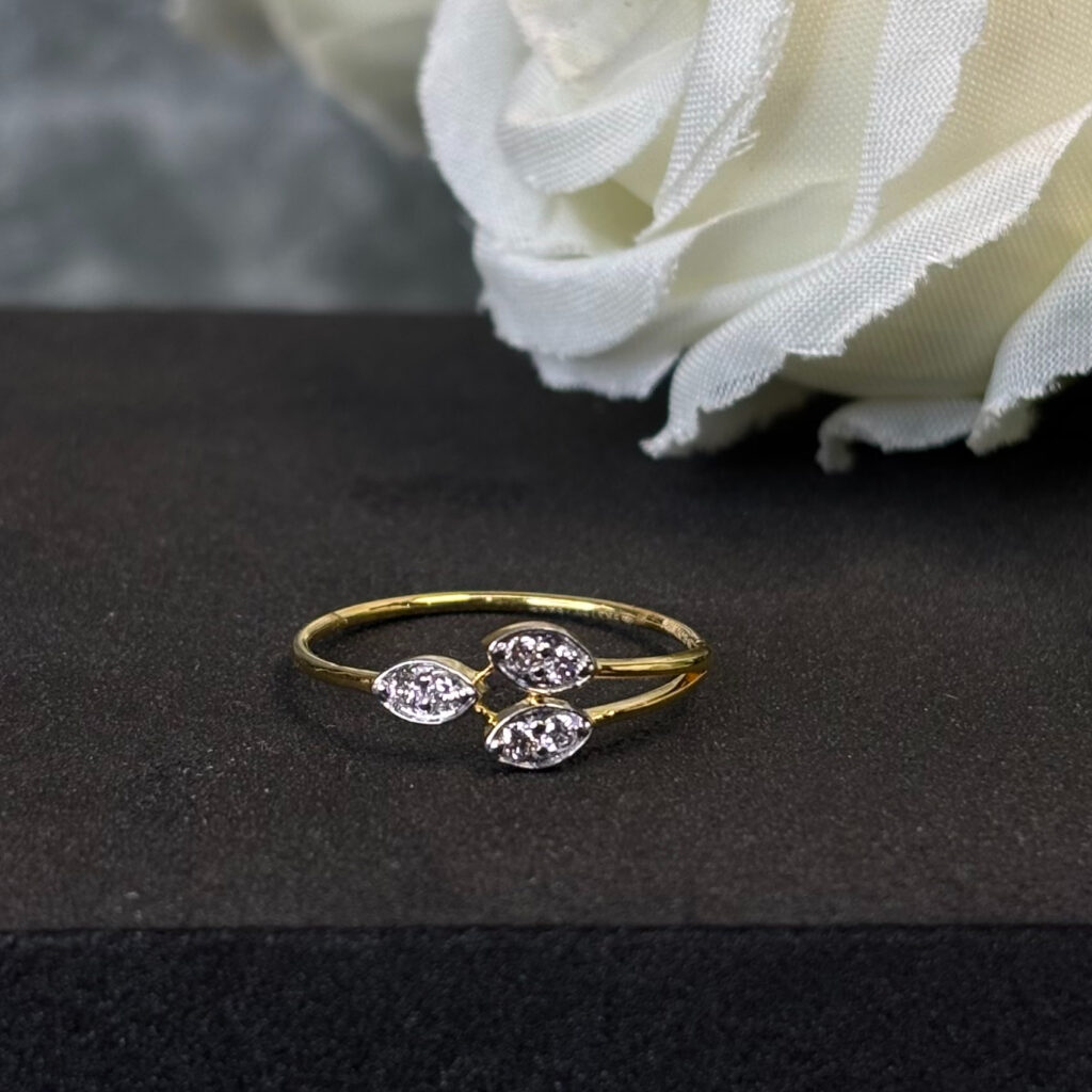 DIAMOND RING ( 9KT GOLD)