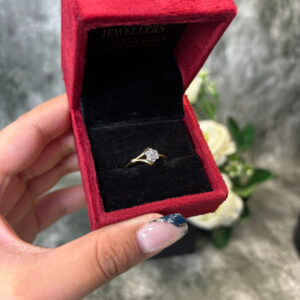 DIAMOND RING ( 9KT GOLD) - Image 3