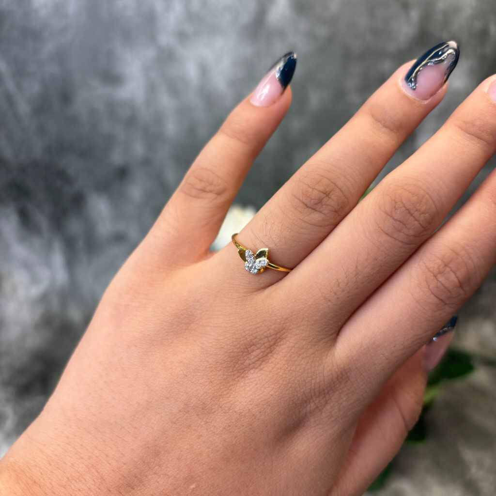 DIAMOND RING ( 9KT GOLD) - Image 2