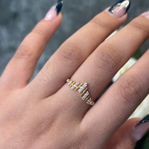 DIAMOND RING  ( 9KT GOLD) - Image 2