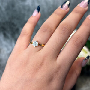 DIAMOND RING  ( 9KT GOLD) - Image 2