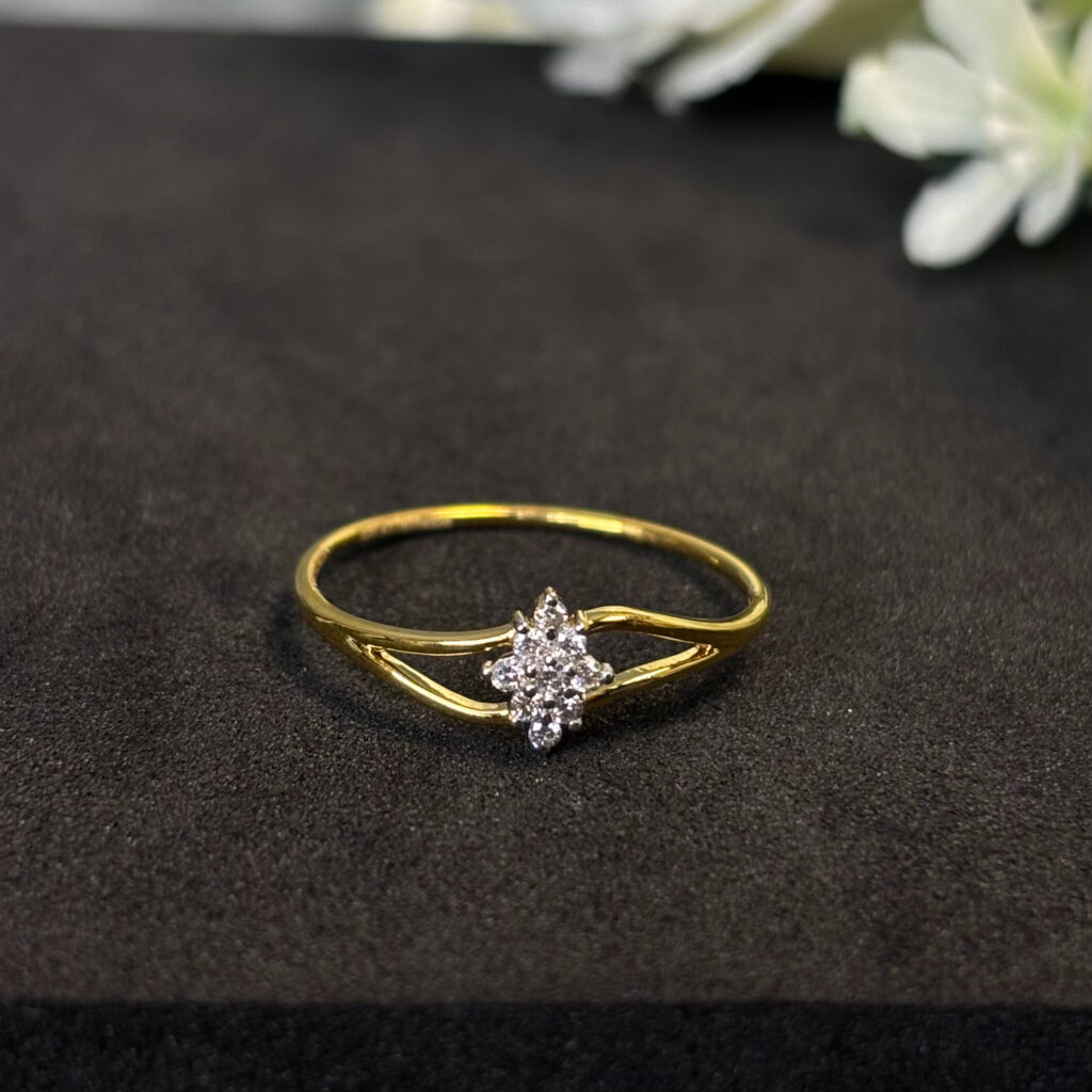 DIAMOND RING  ( 9KT GOLD)