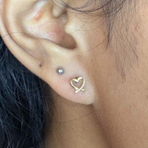 BABY STUDS ( 18KT GOLD)