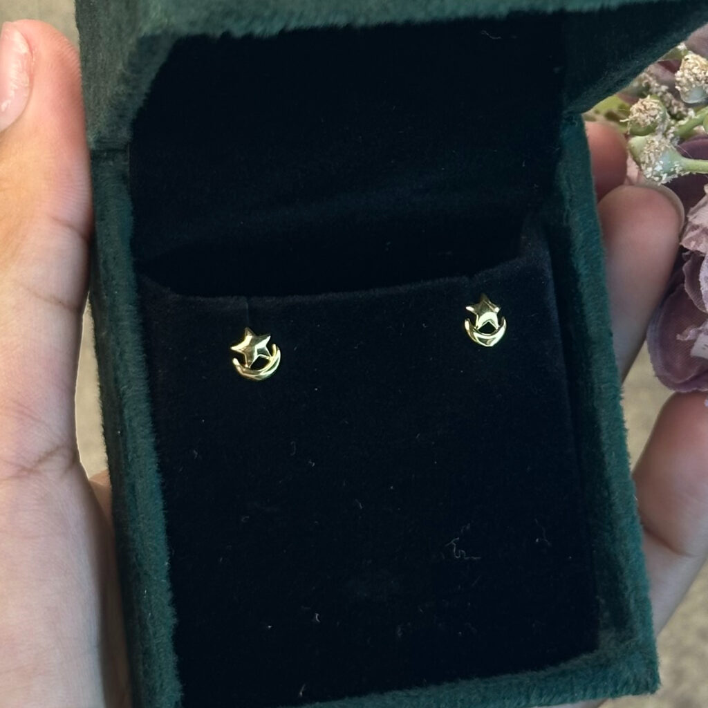 BABY STUDS ( 18KT GOLD) - Image 2