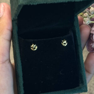 BABY STUDS ( 18KT GOLD)