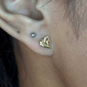 BABY STUDS ( 18KT GOLD)