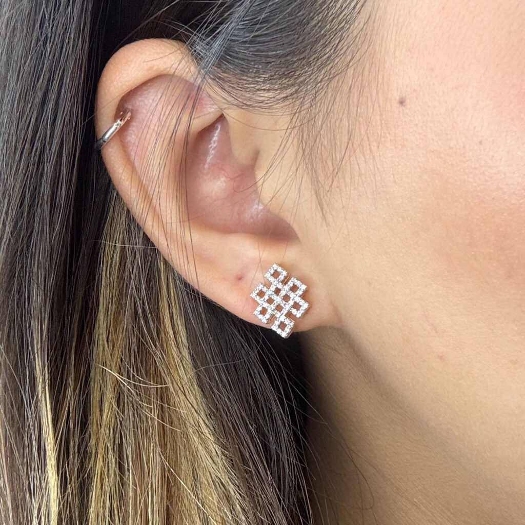 DIAMOND EARRING ( 18KT GOLD)