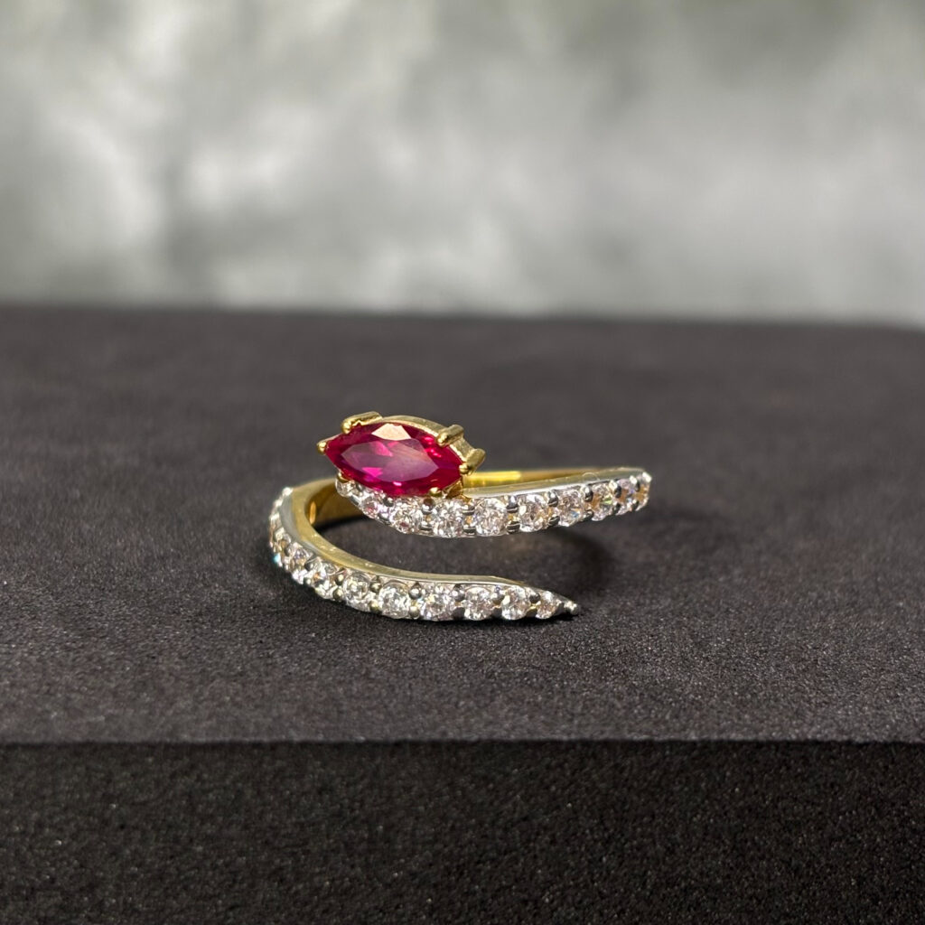 LADIES RING ( 18KT GOLD) - Image 3